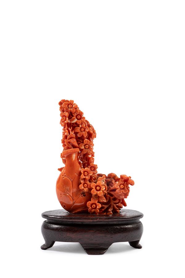 ☼A RED MOMO CORAL CARVING