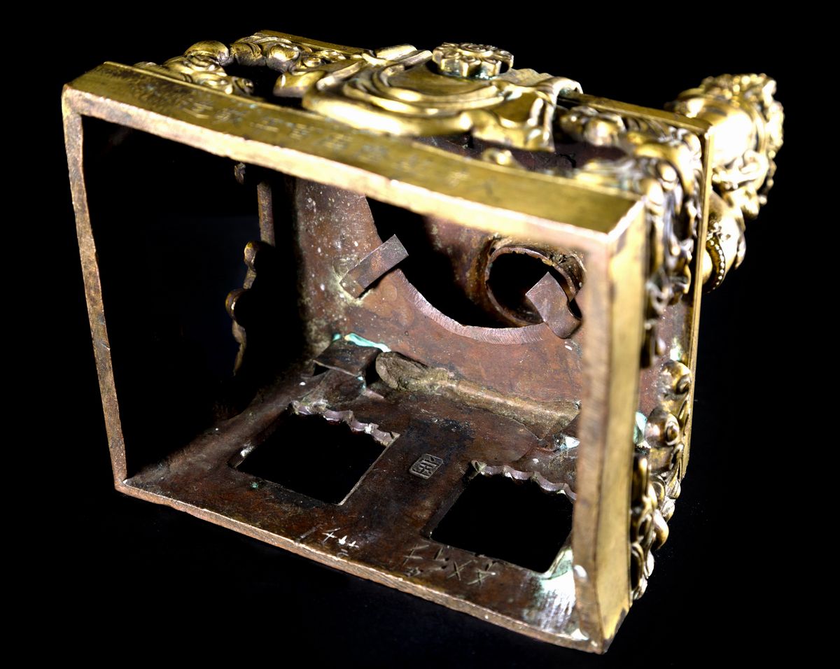 BUDDHA AMITAYUS IN BRONZO DORATO CON FIAMMA