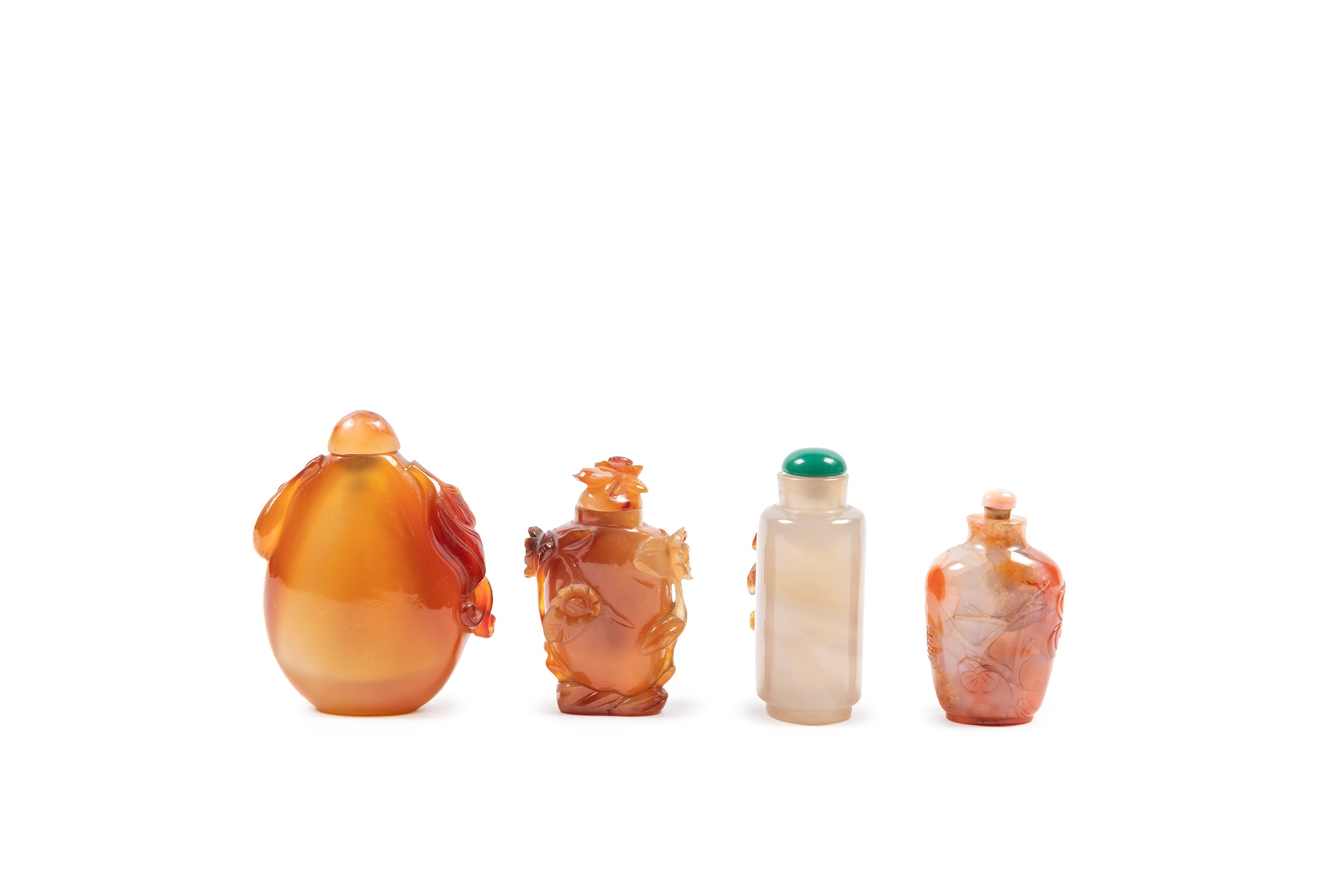 Quattro Snuff Bottles in Agata