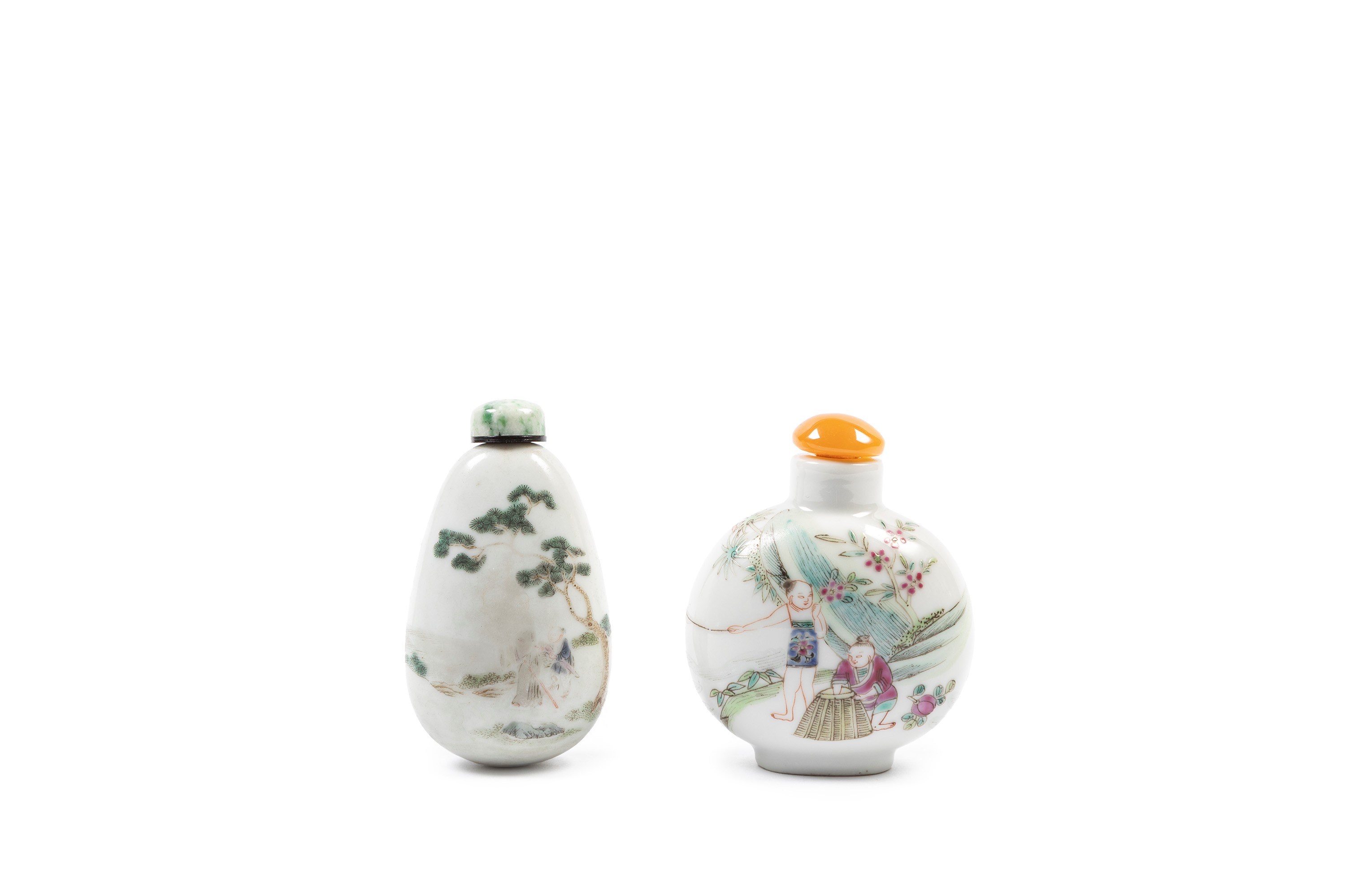 DUE SNUFF BOTTLES IN PORCELLANA FAMIGLIA ROSA