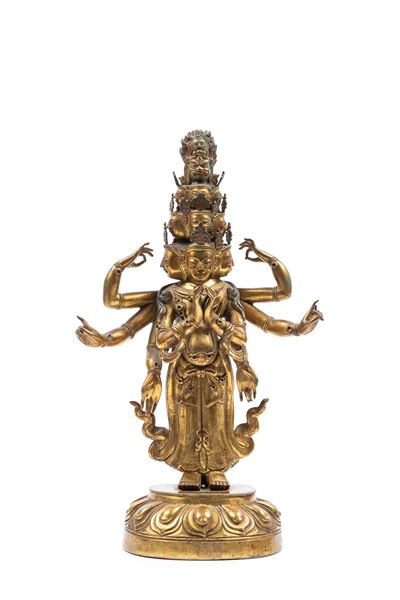 Figura di Avalokitesvara in Bronzo Dorato