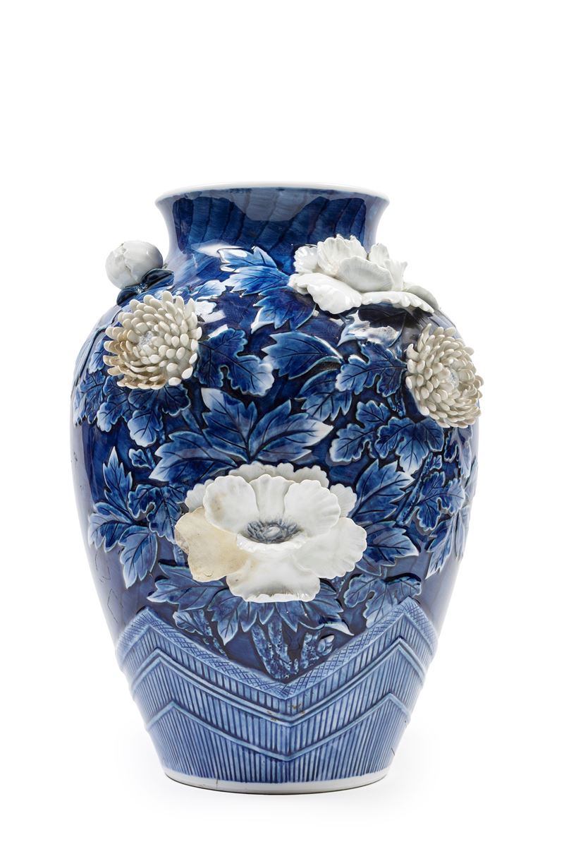 Vaso in Porcellana a Fondo Blu