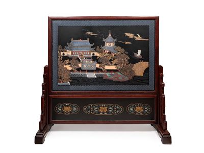 Screen decorativo in legno e porcellana, Cina, XX secolo