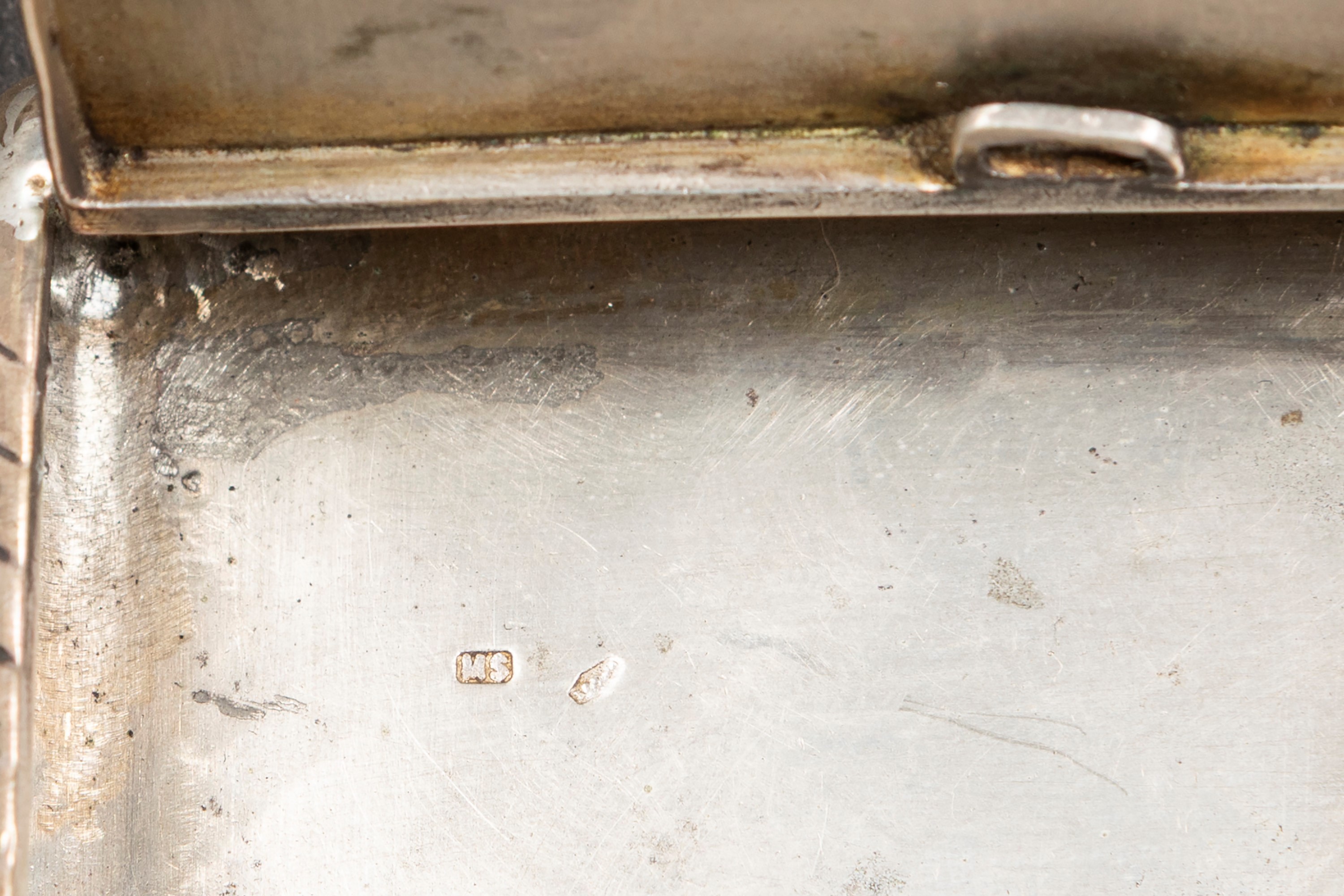 PORTASIGARETTE IN ARGENTO E SMALTO