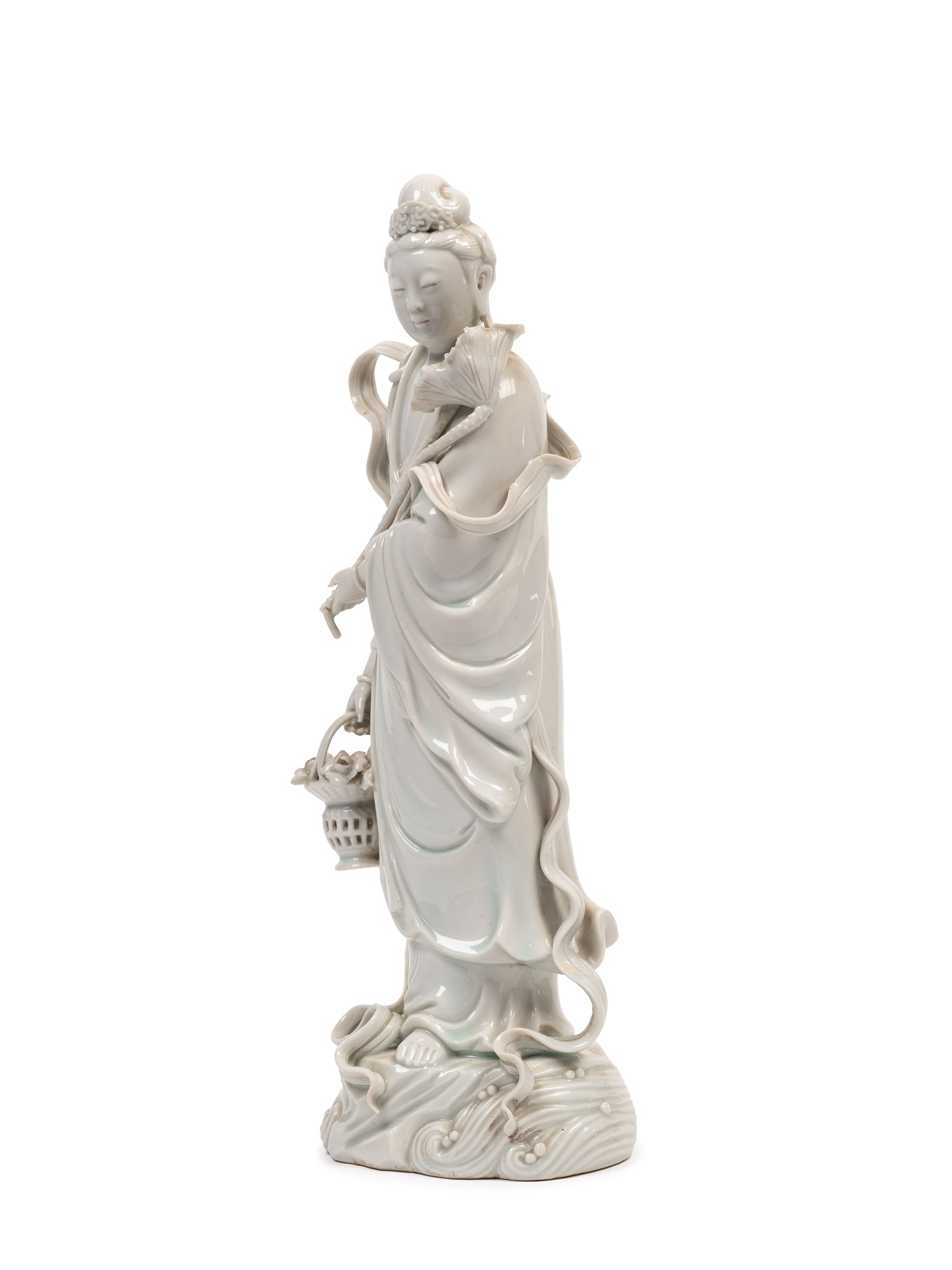 Guanyin, Porcellana Blanc de Chine, h 32,5 cm