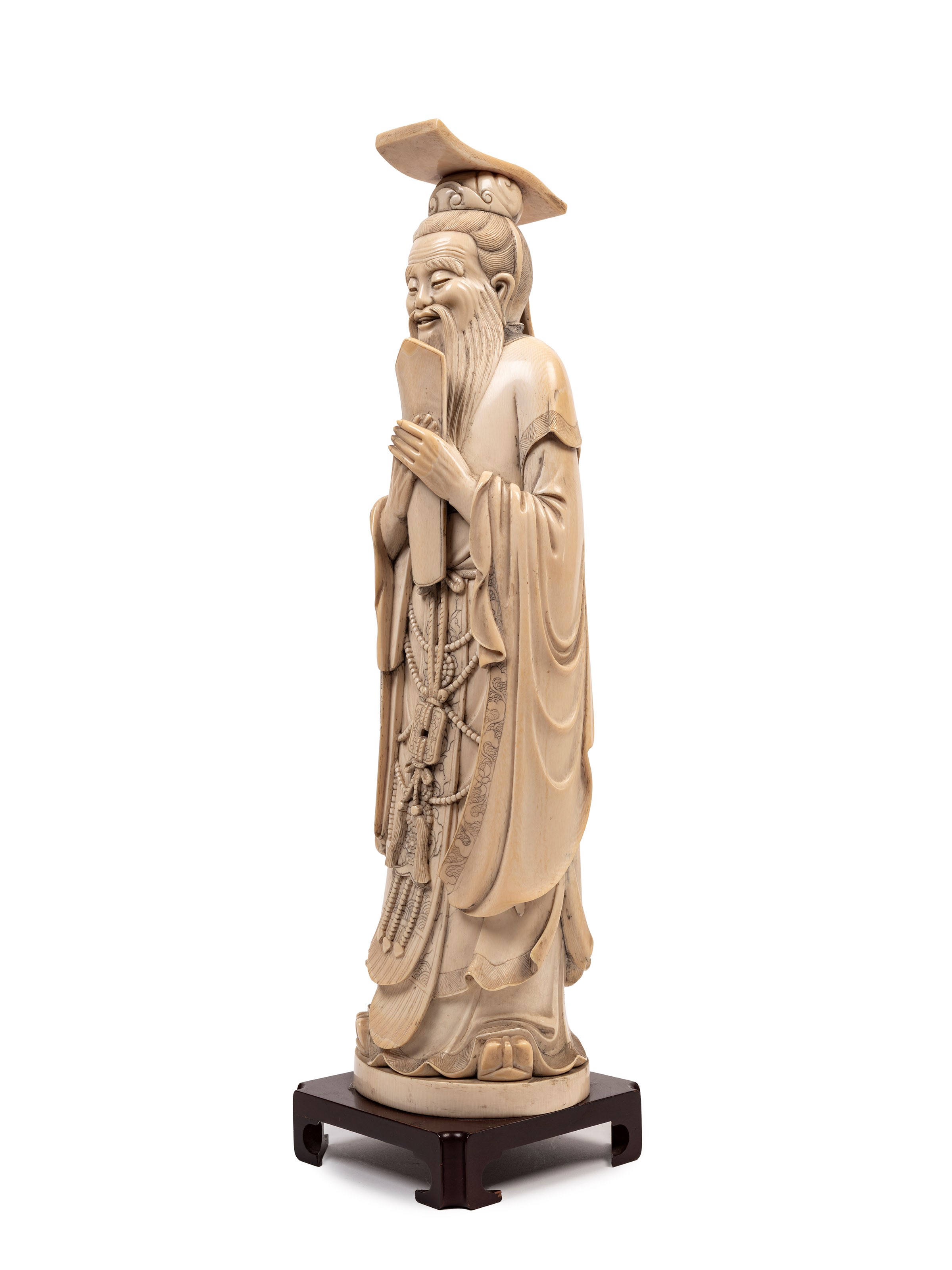 Scultura in avorio raffigurante Confucio, Cina XIX/XX secolo