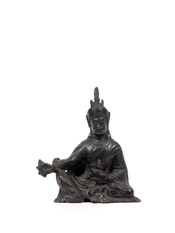 A BRONZE FIGURE OF AVALOKITEsVARA