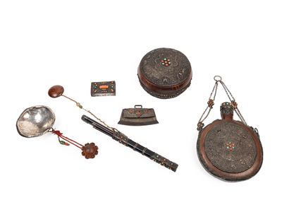 Set da pasto tibetano, XIX secolo, in legno e argento