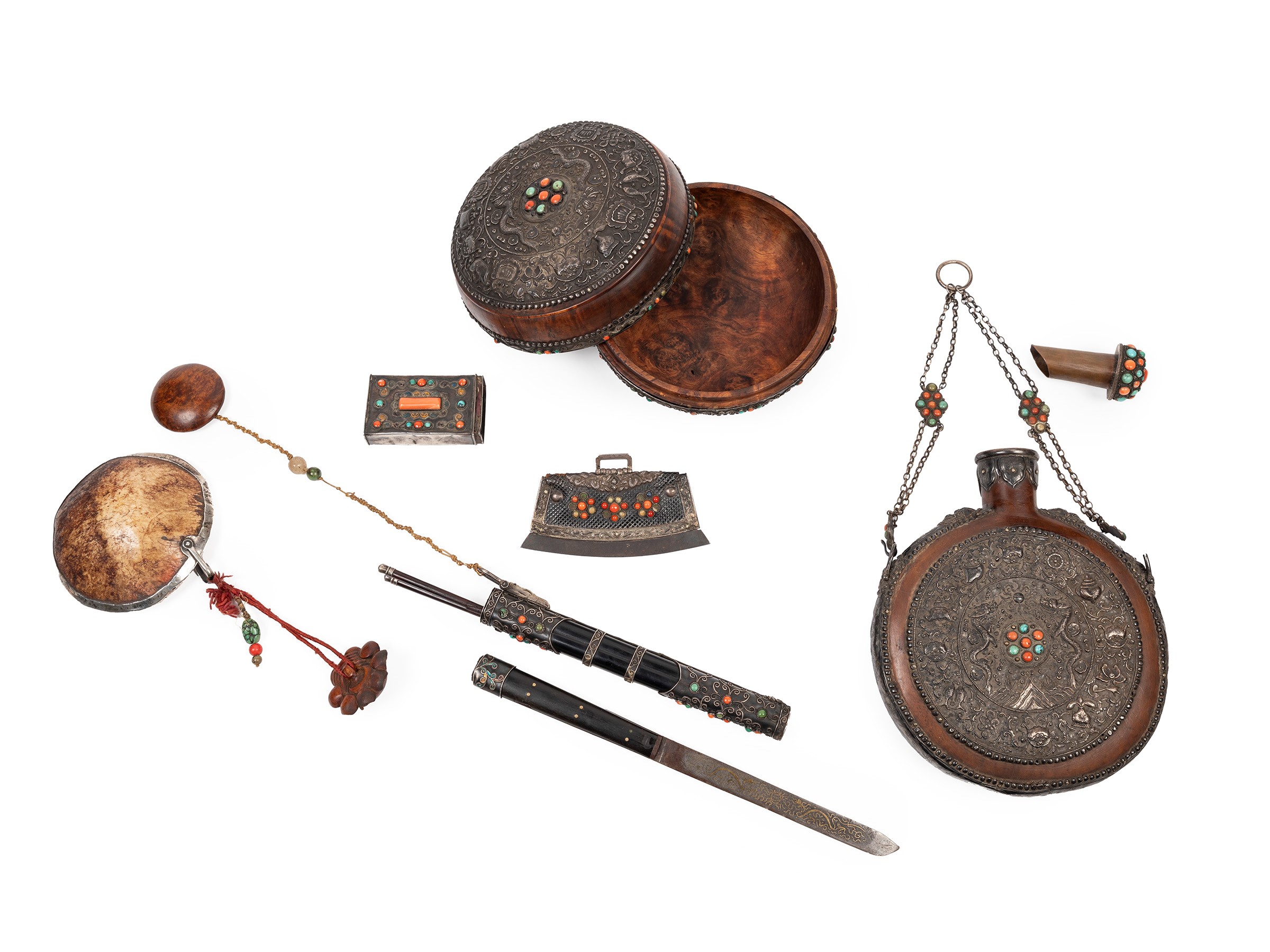 Set da pasto tibetano, XIX secolo, in legno e argento