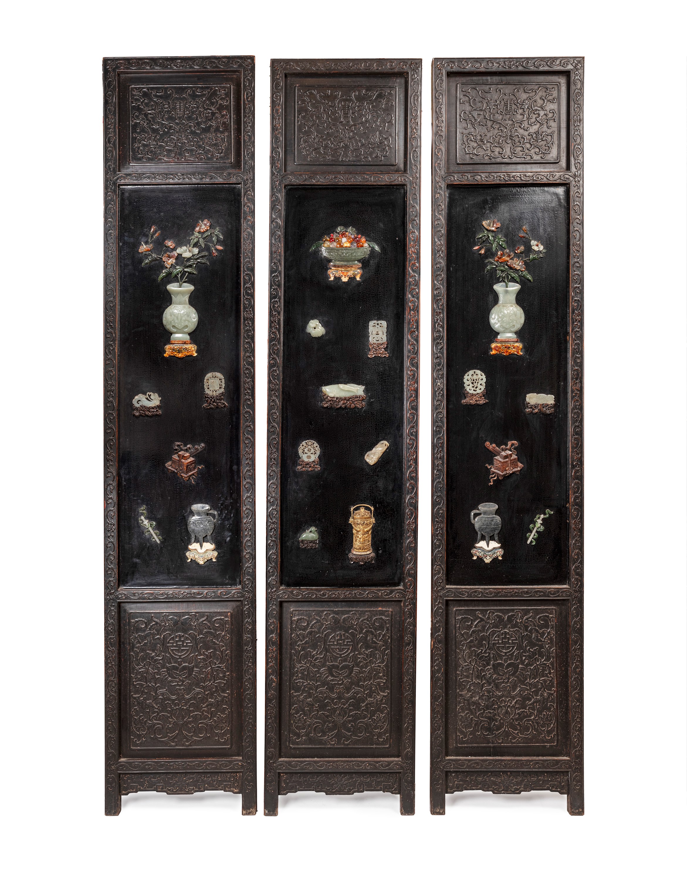 SEI PANNELLI IN LEGNO LACCATO CON INTARSI IN GIADA E PIETRE DURE