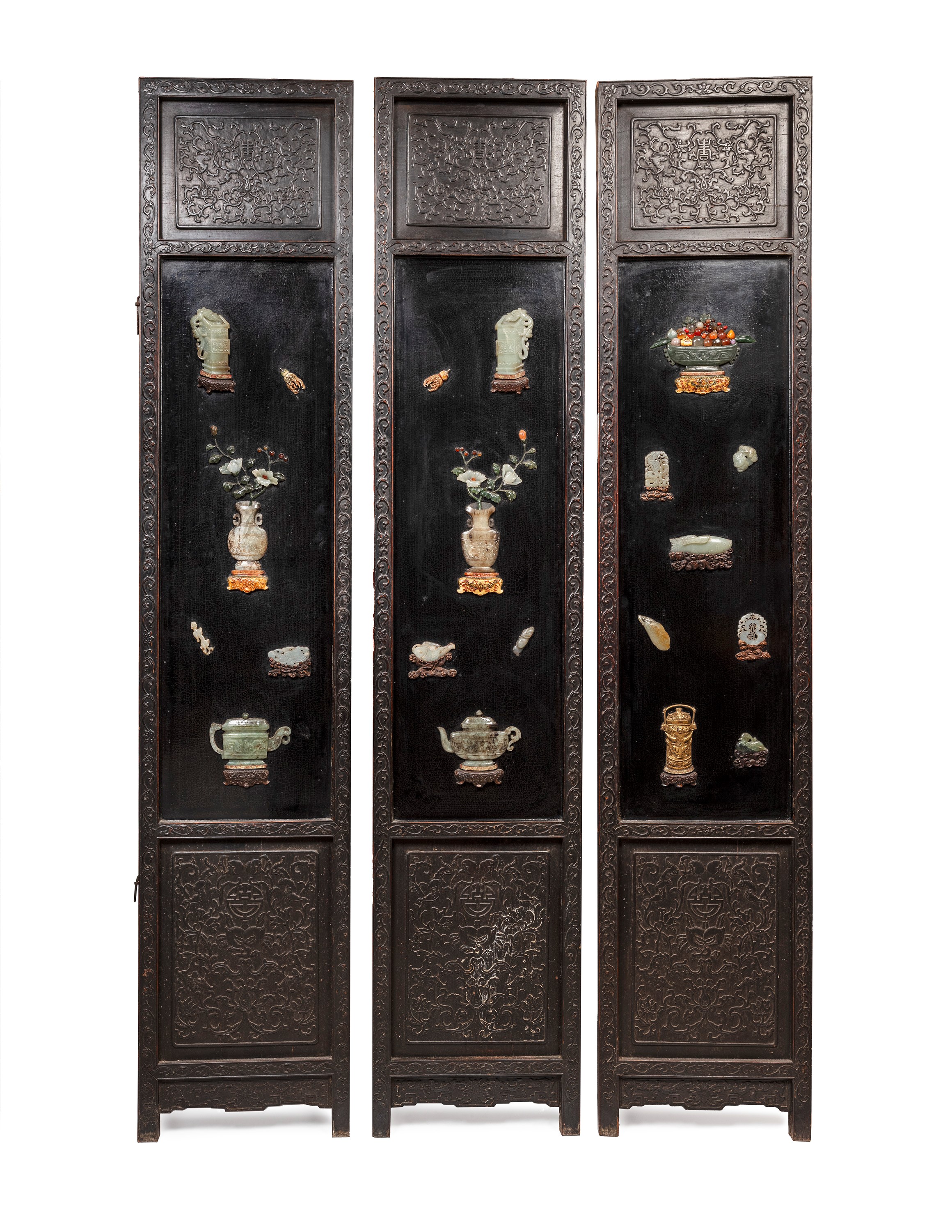 SEI PANNELLI IN LEGNO LACCATO CON INTARSI IN GIADA E PIETRE DURE