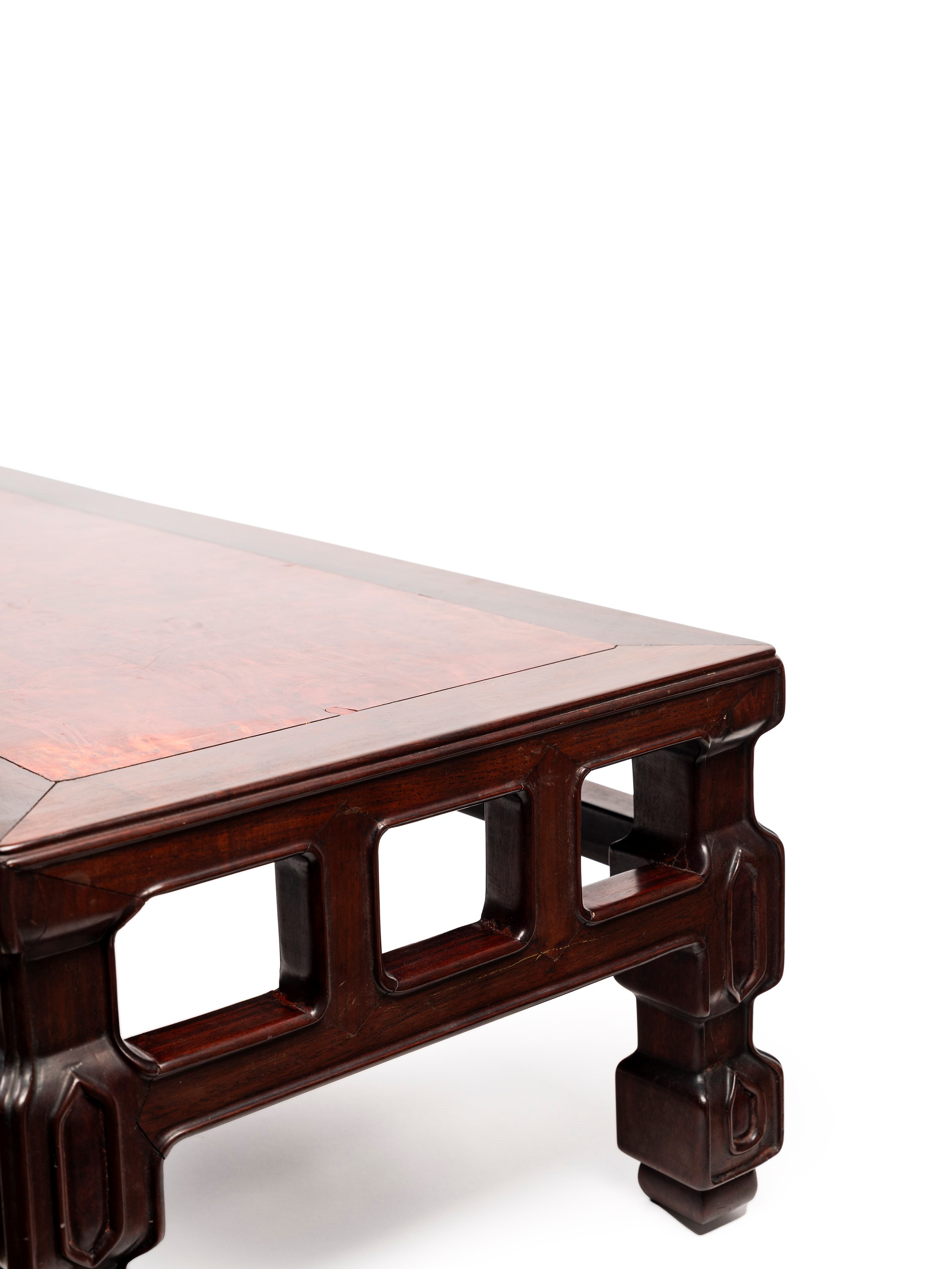 TAVOLINO BASSO IN LEGNO