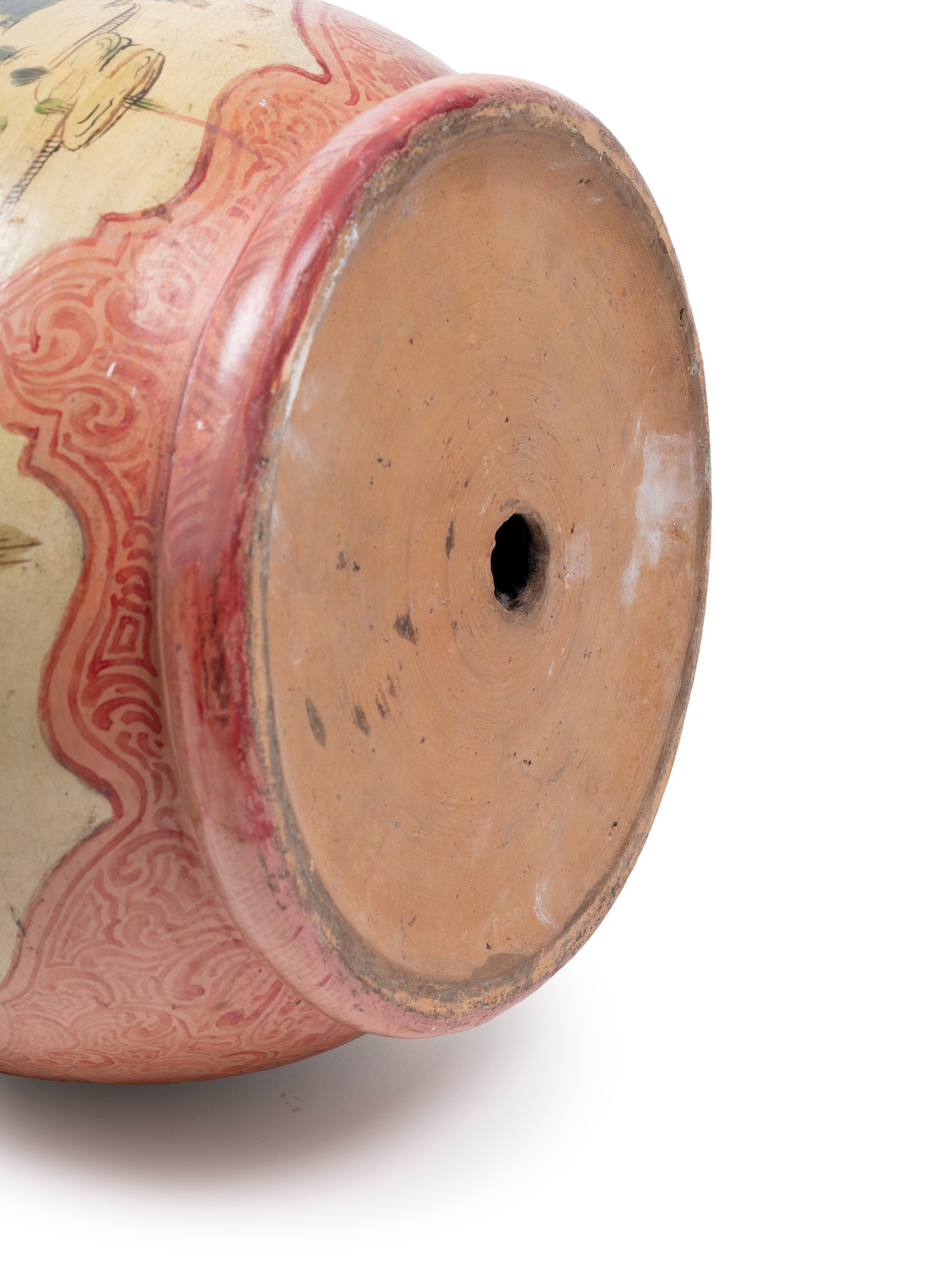 COPPIA DI VASI IN TERRACOTTA LACCATA DIPINTI IN CHINOSEIRE