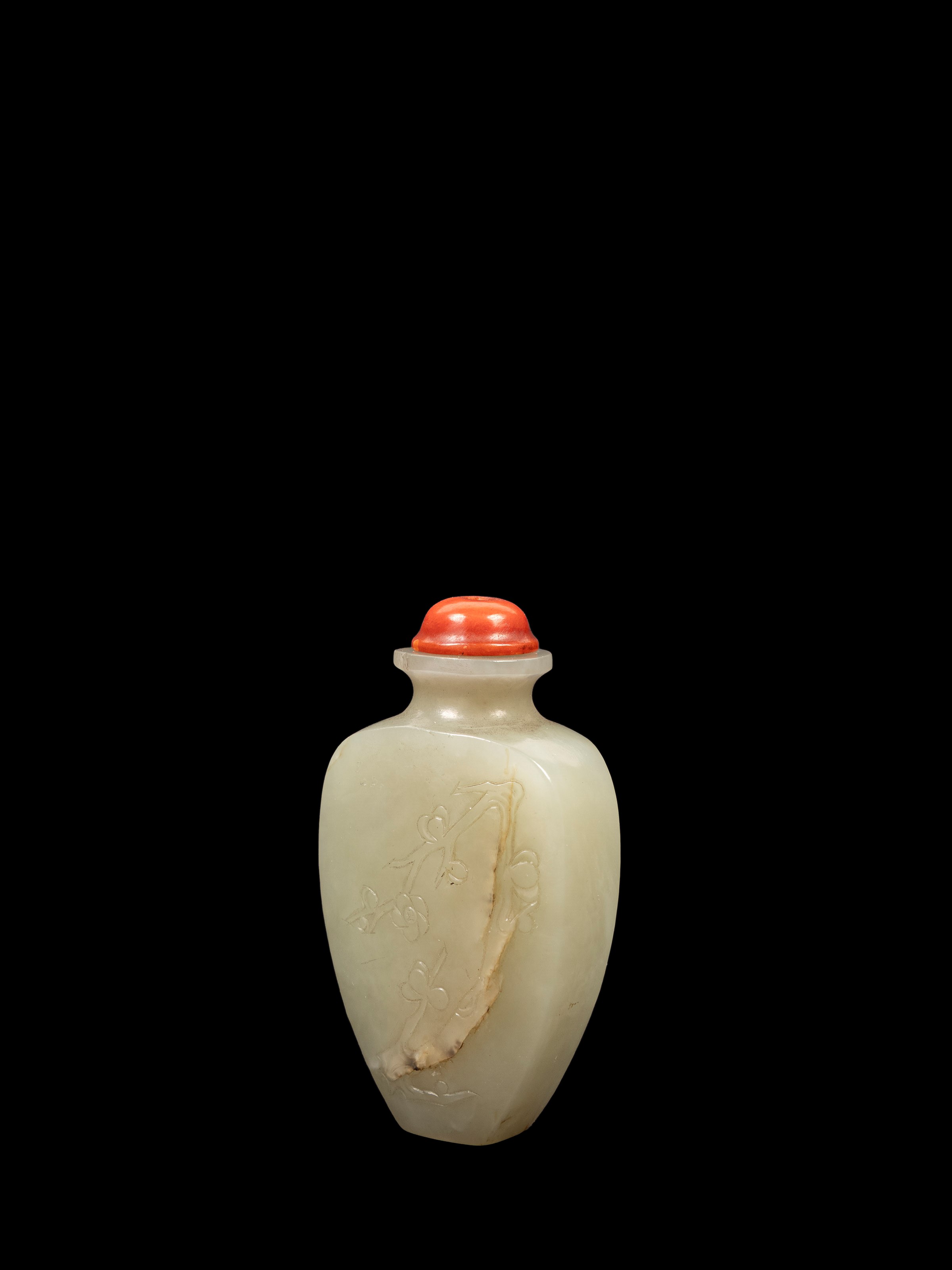 SNUFF BOTTLE IN GIADA