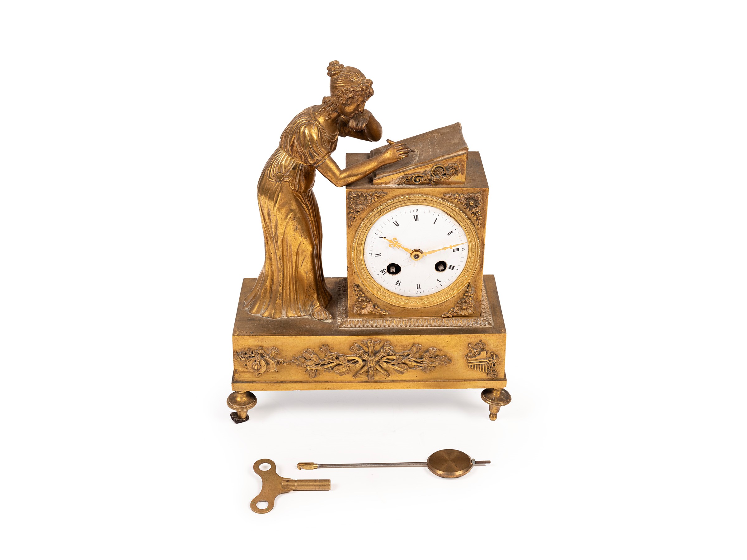 Pendola in bronzo dorato con figura di donna, XIX secolo