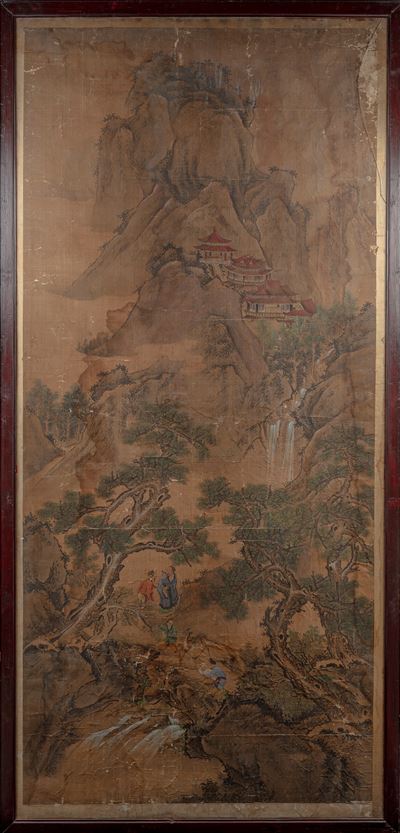 Cina, Dinastia Qing (1644-1911), Grande dipinto su seta raffigurante un paesaggio montano con pag...