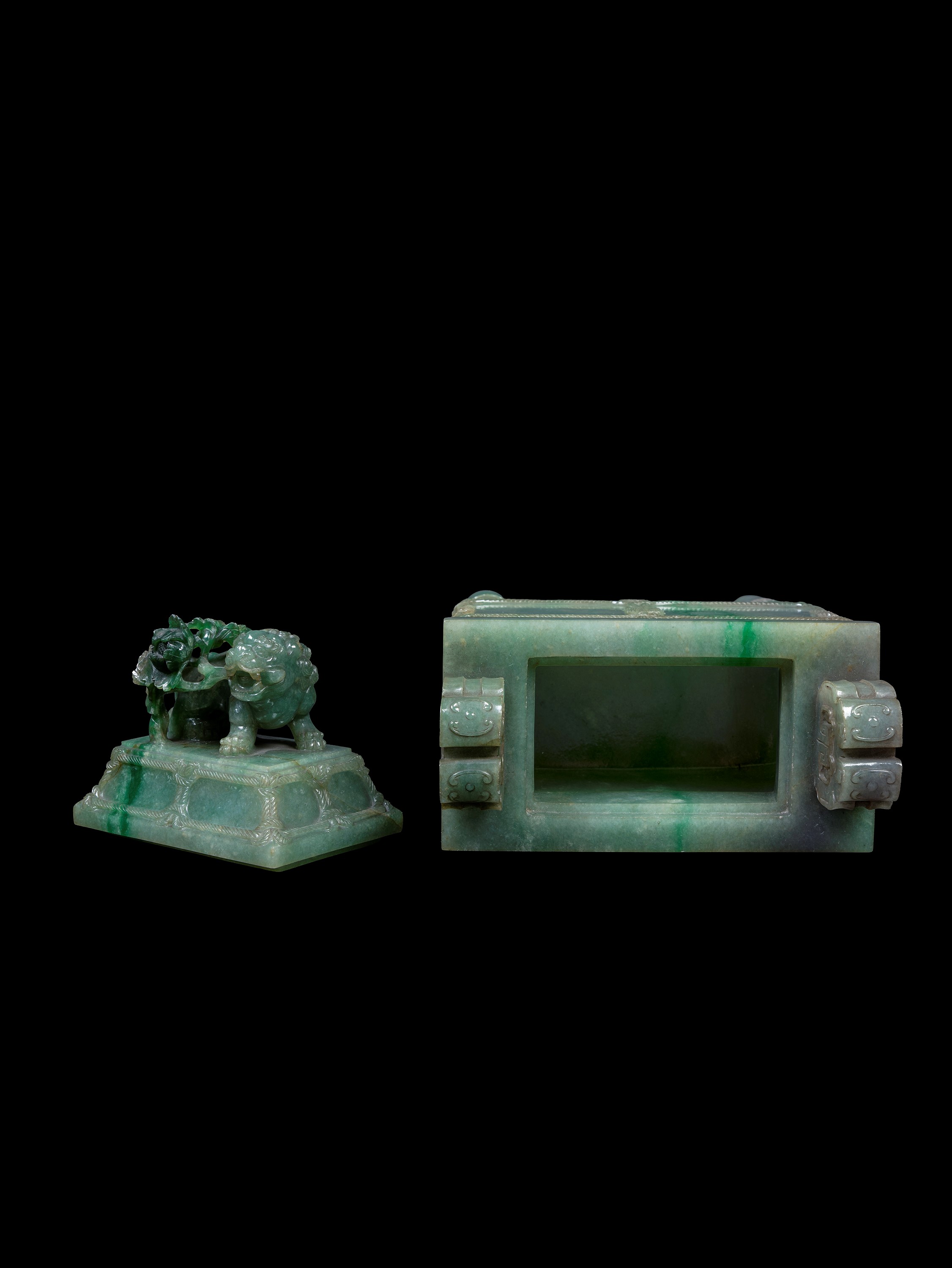 RARO INCENSIERE IN GIADEITE VERDE MELA CON COPERCHIO