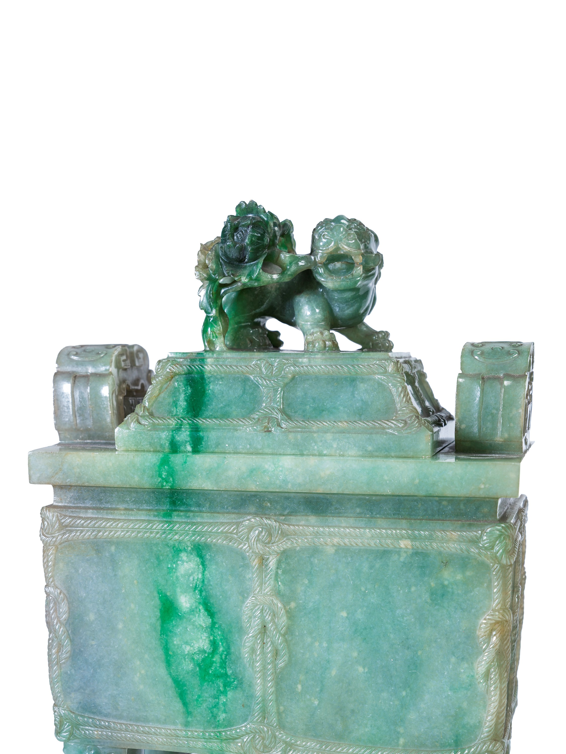 RARO INCENSIERE IN GIADEITE VERDE MELA CON COPERCHIO