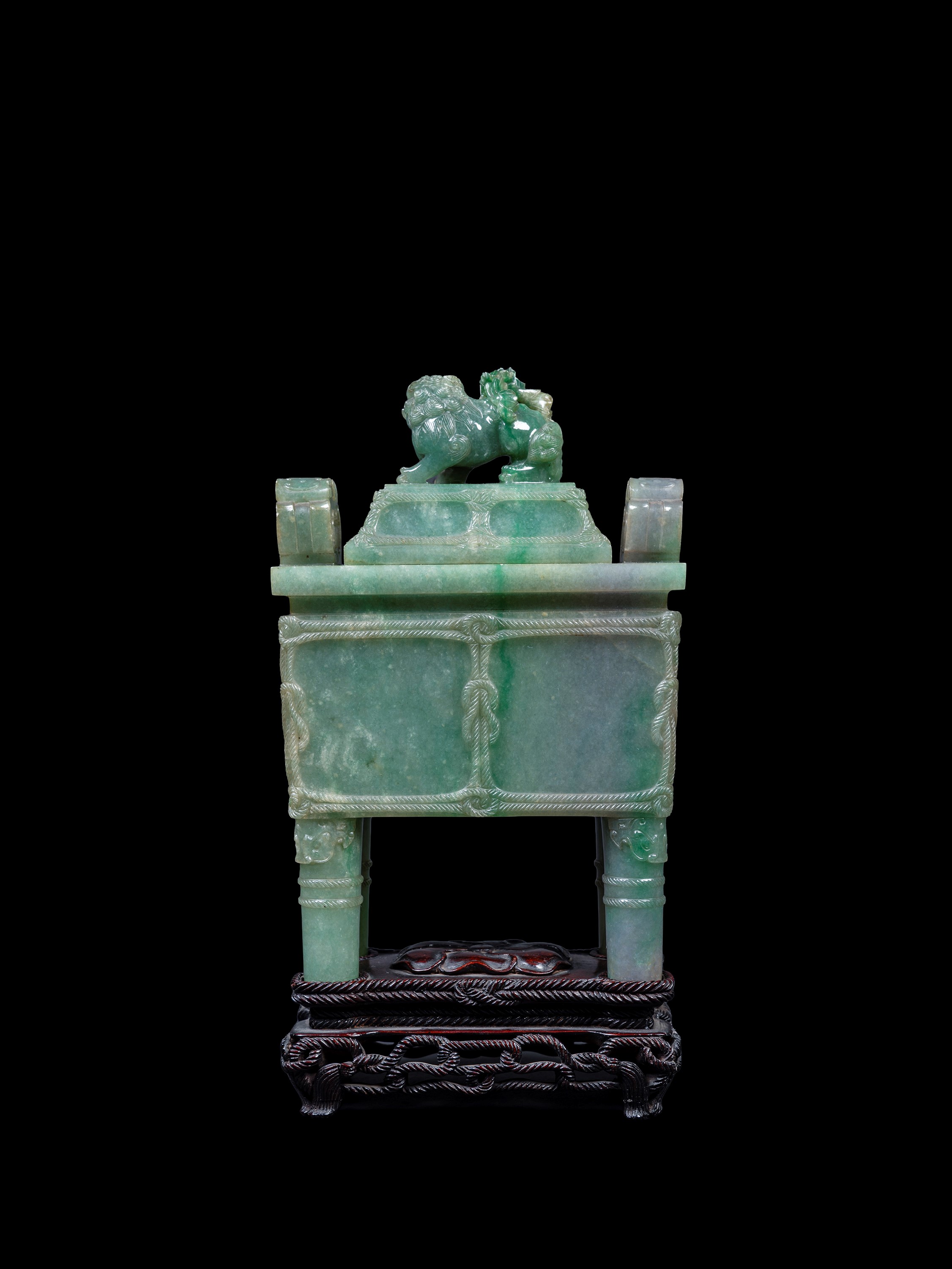 RARO INCENSIERE IN GIADEITE VERDE MELA CON COPERCHIO