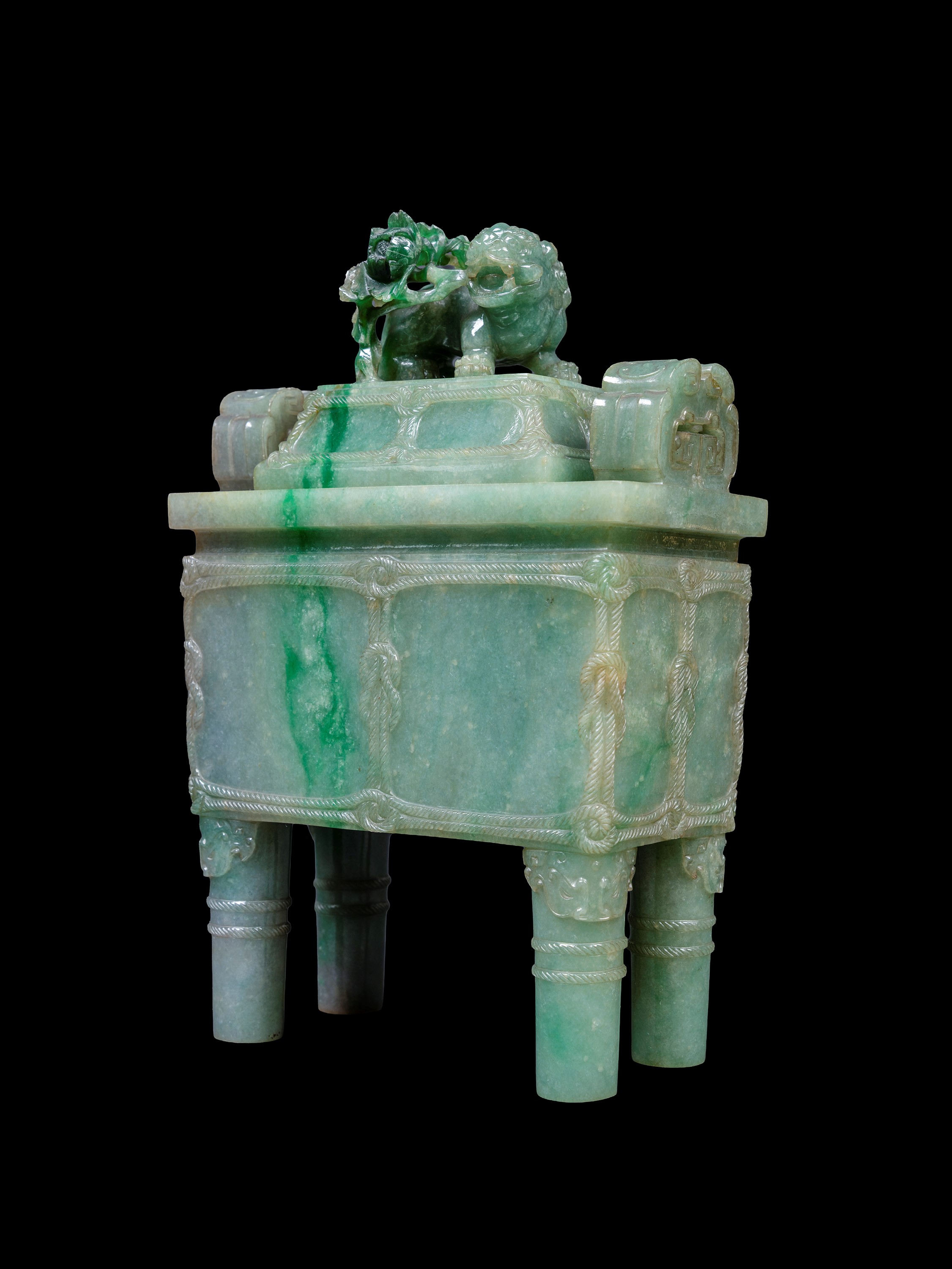 RARO INCENSIERE IN GIADEITE VERDE MELA CON COPERCHIO