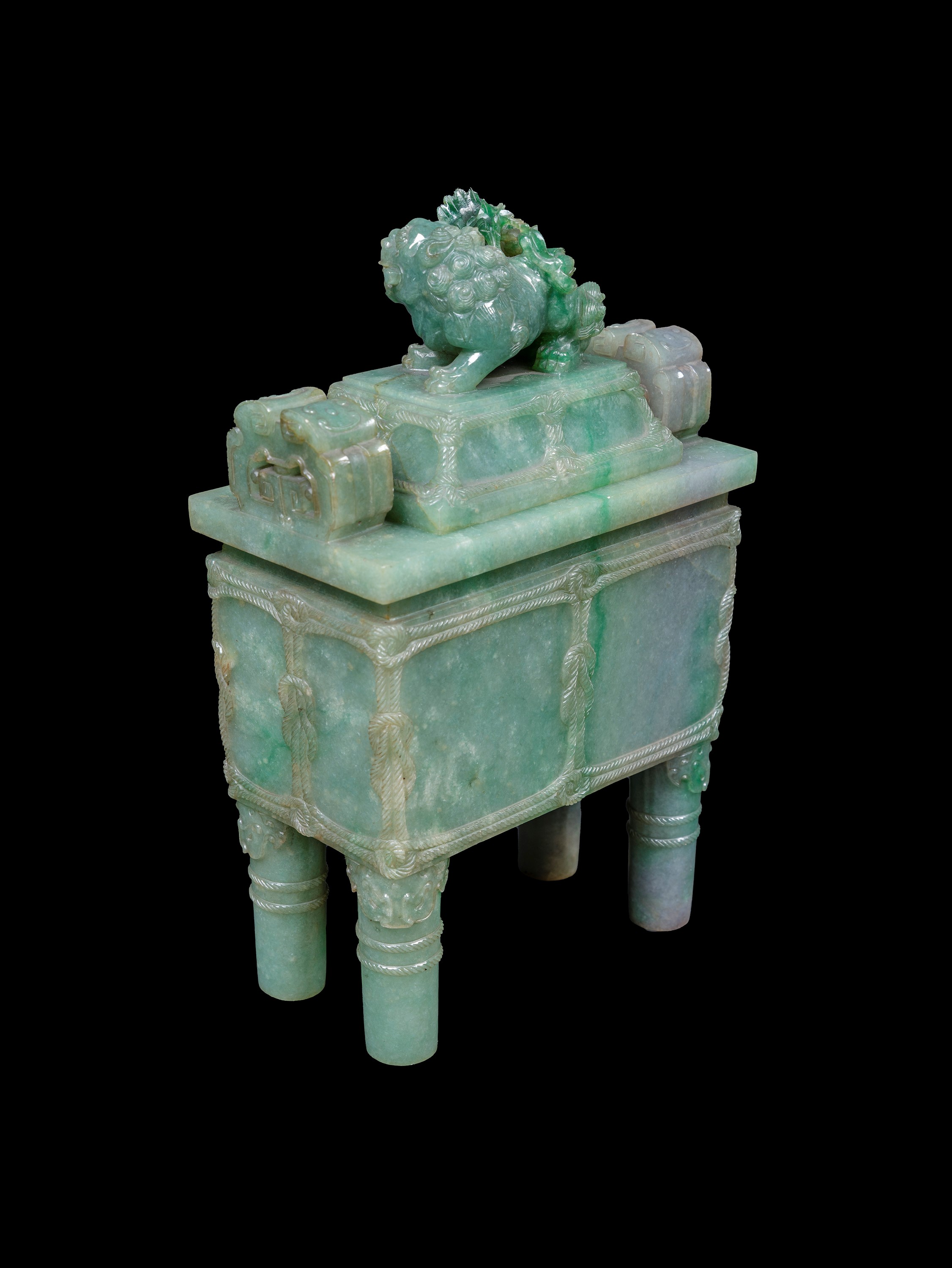 RARO INCENSIERE IN GIADEITE VERDE MELA CON COPERCHIO