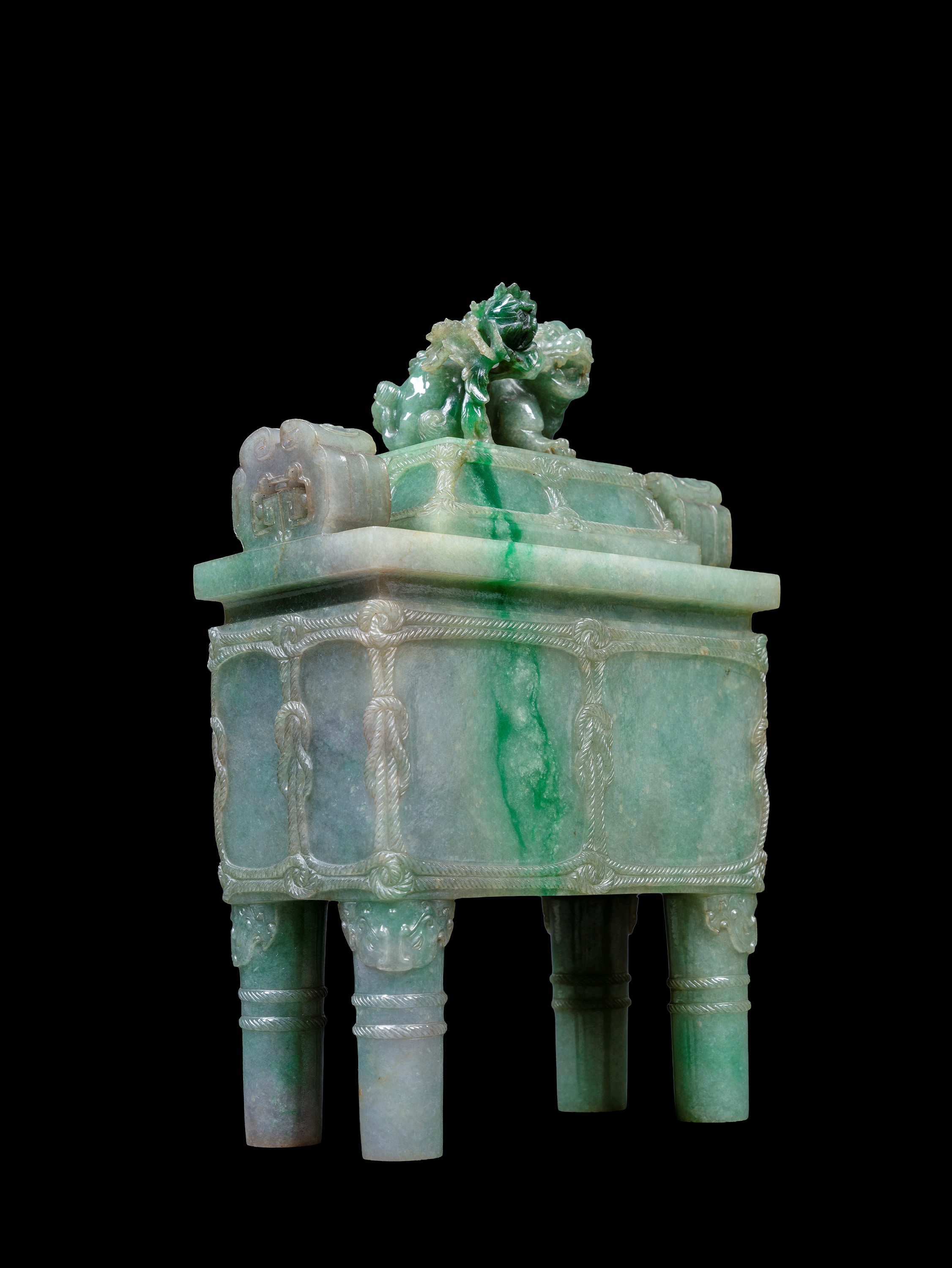 RARO INCENSIERE IN GIADEITE VERDE MELA CON COPERCHIO