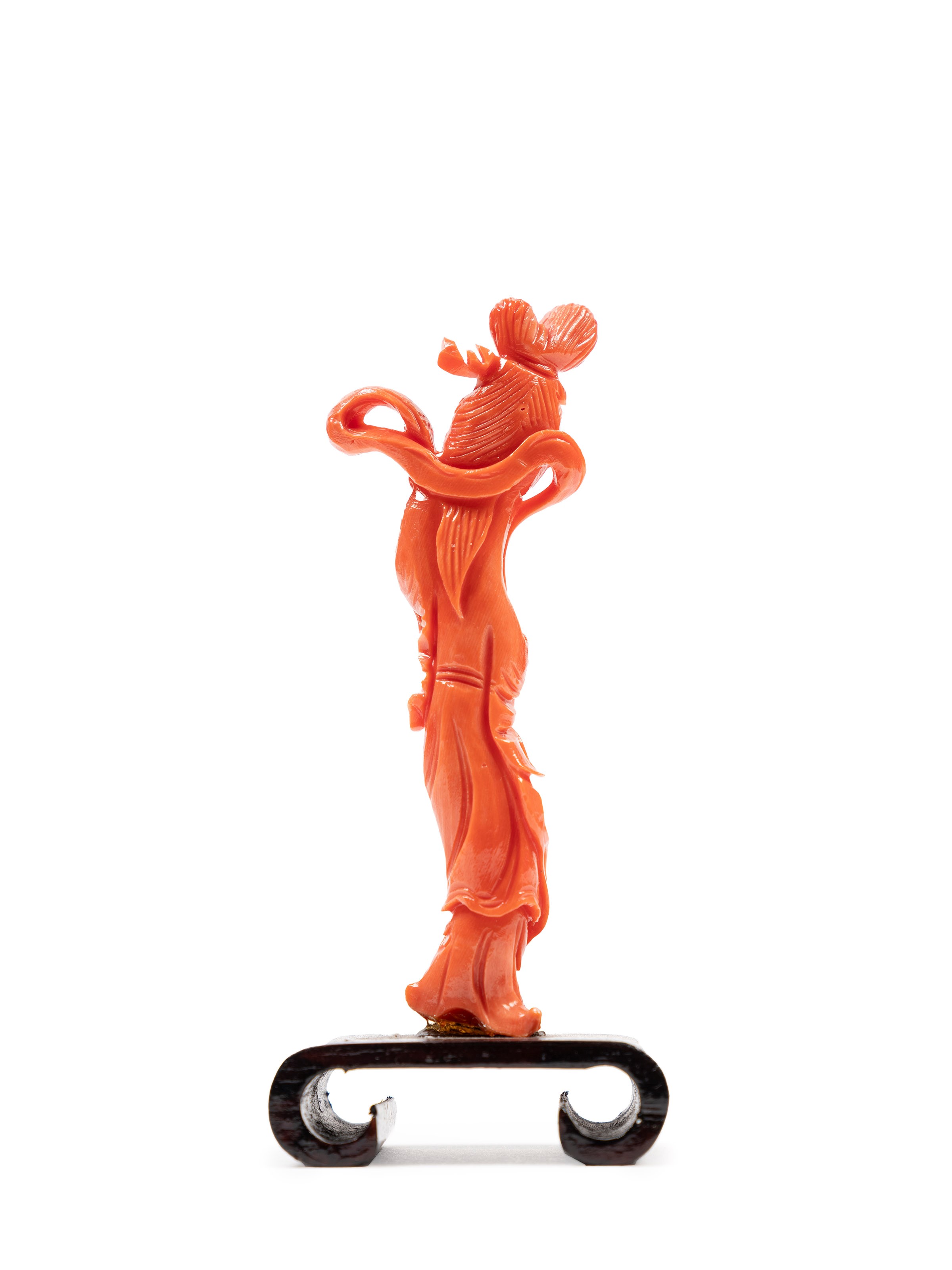 Scultura in corallo rosso, figura femminile, Cina, inizio XX secolo