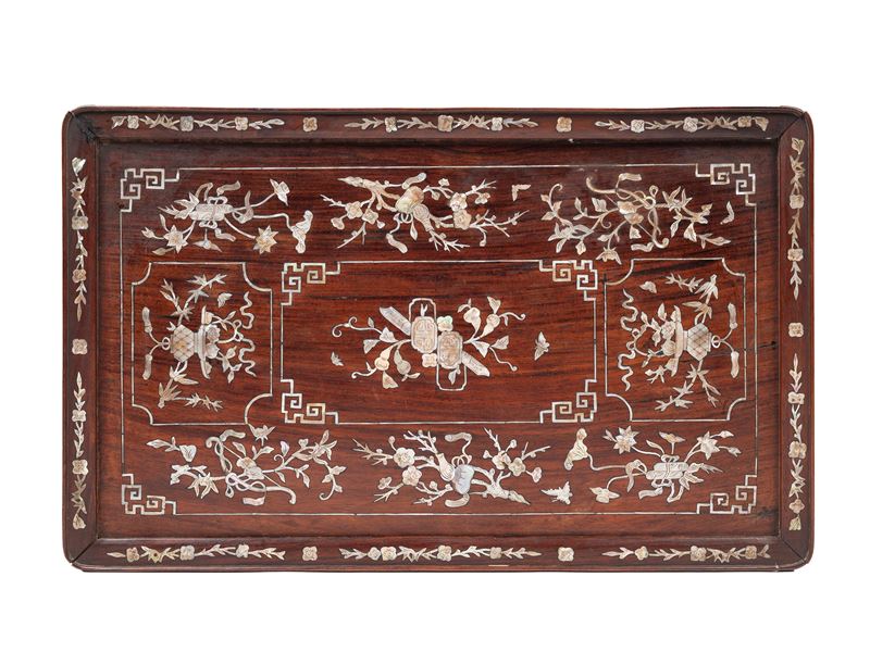 Pannello in legno intarsiato in madreperla, Cina, dinastia Qing