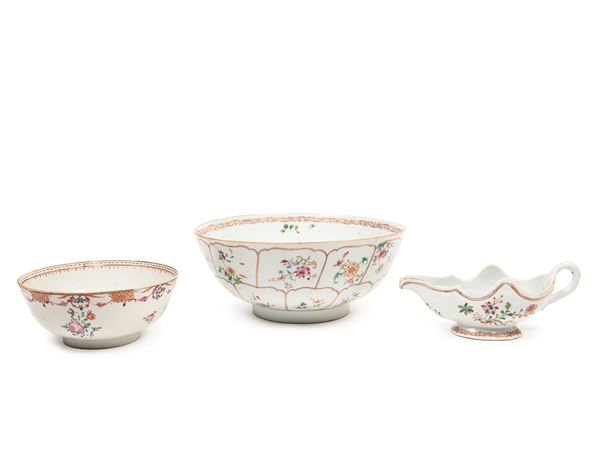 TWO EXPORT BOWLS AND A TUREEN IN FAMILLE-ROSE PORCELAIN