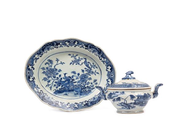 A SMALL TUREEN AND A WHITE AND BLUE PORCELAIN PLATE
