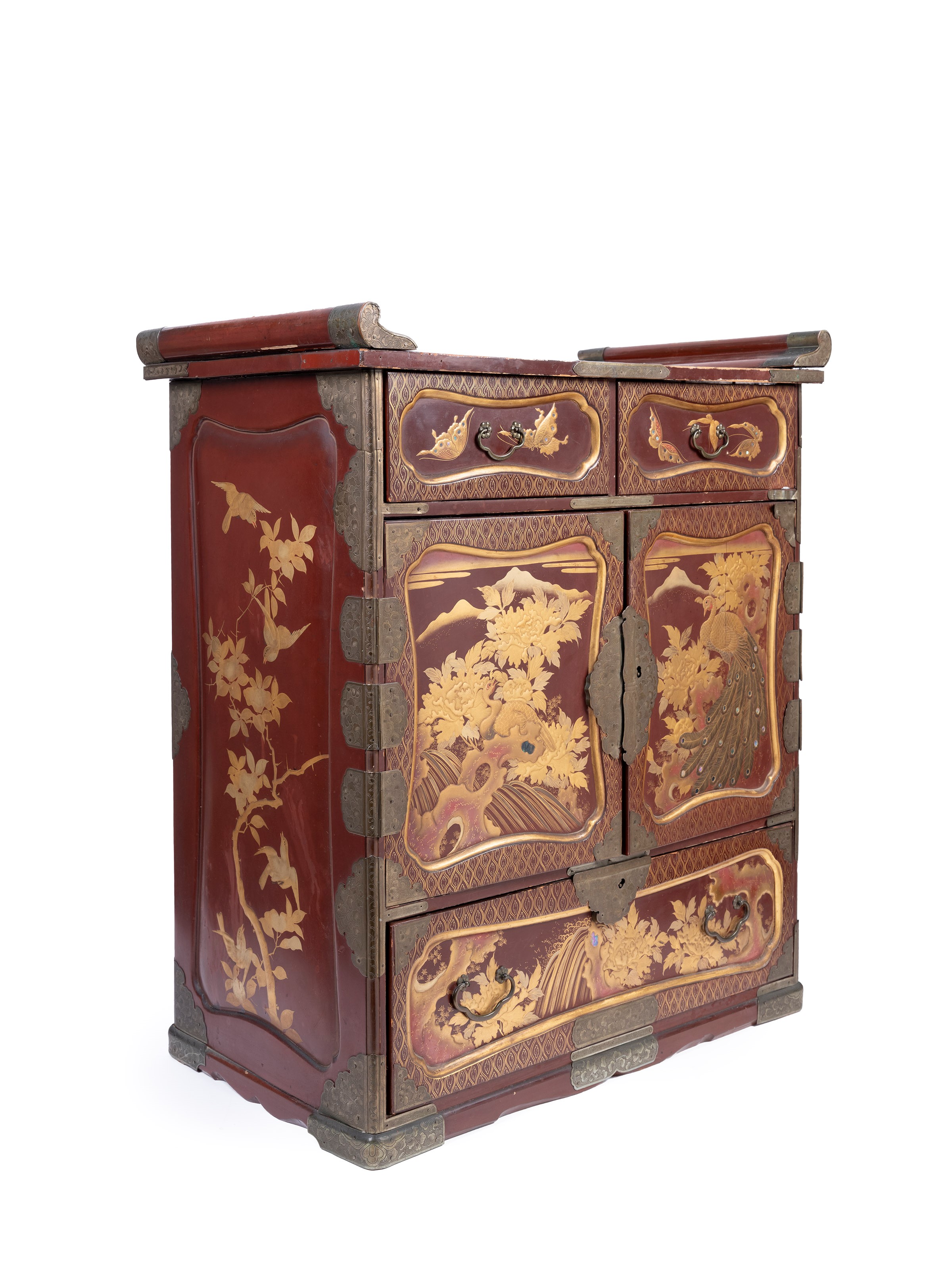 CABINET IN LACCA