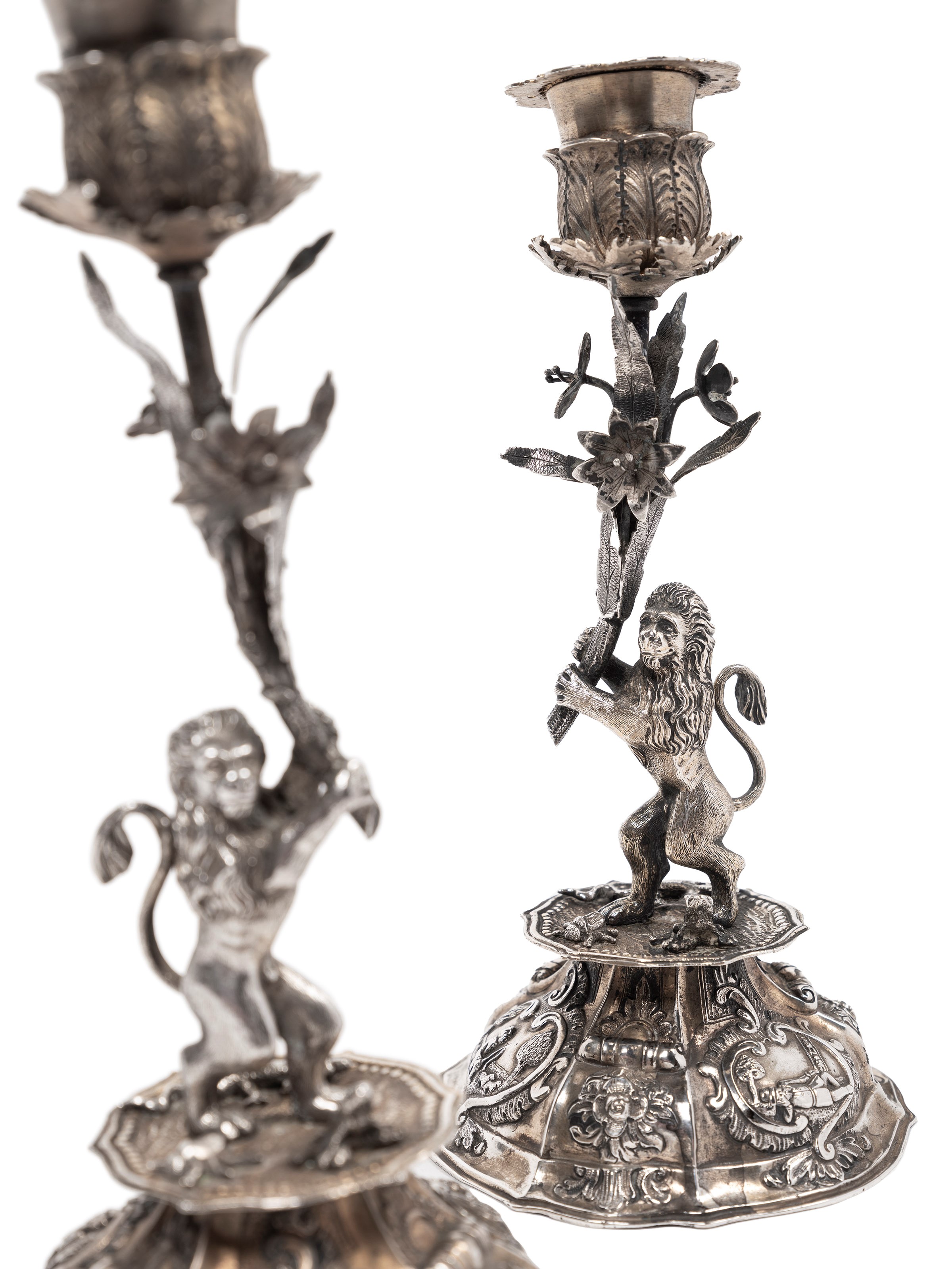 Coppia di candelieri ebraici in argento, Impero Austro-Ungarico, prima metà XIX secolo