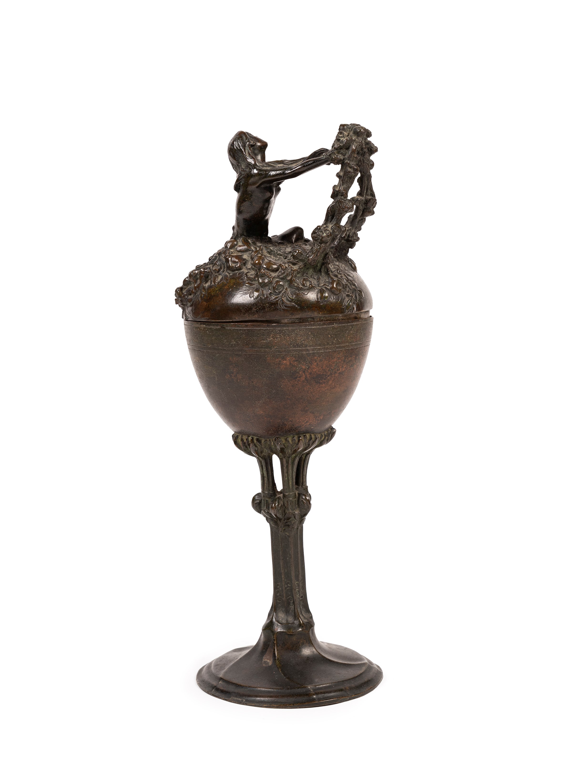 Coppa con coperchio in bronzo, circa 1910