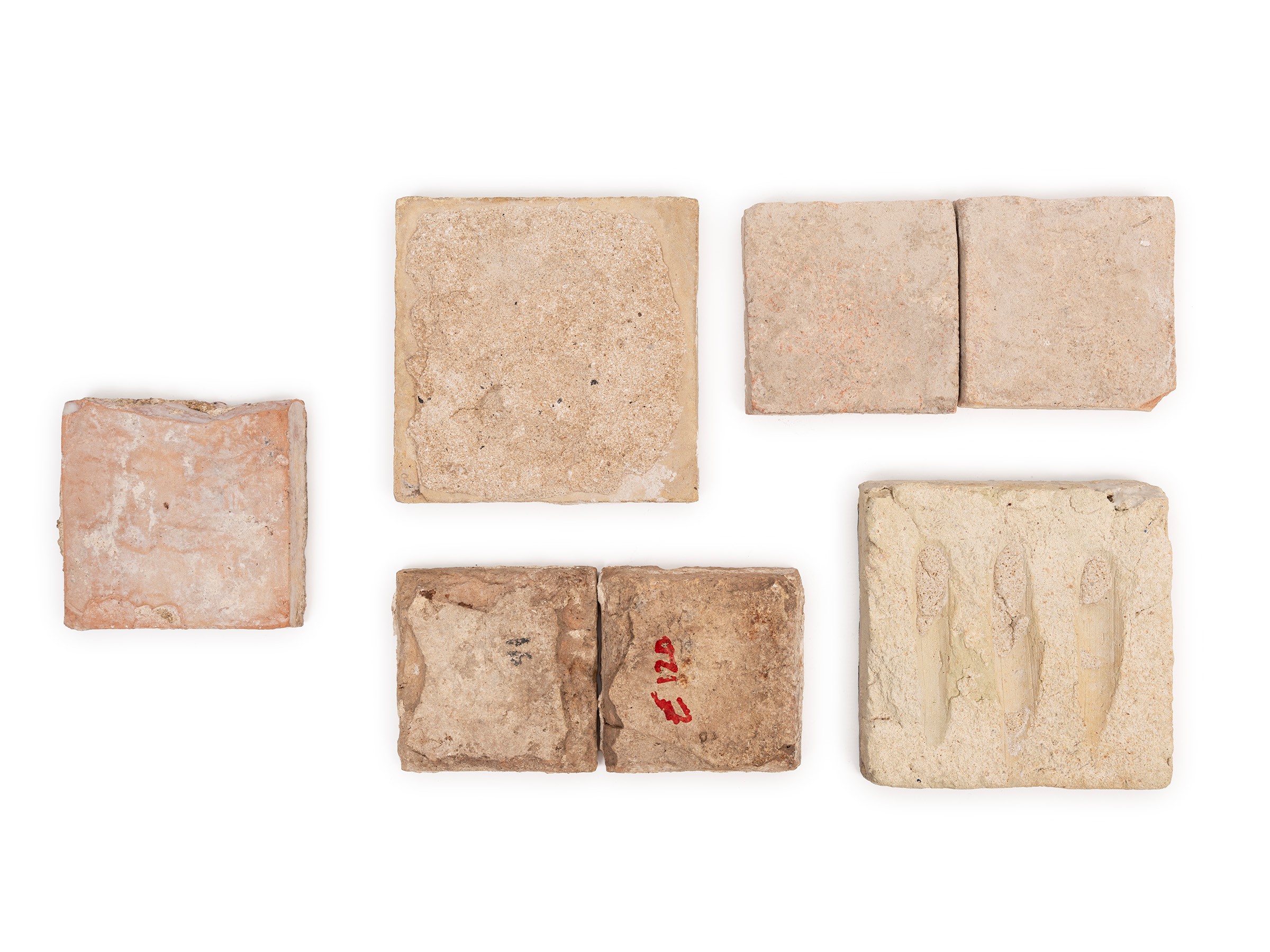 Piastrelle antiche, dimensioni massime cm 13,5 x 13,5