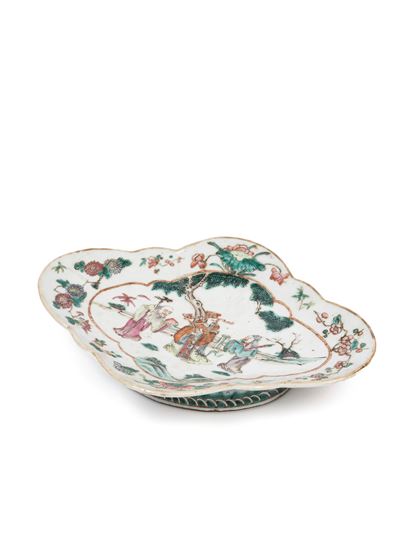 Alzata in porcellana, Famiglia Rosa, Cina, dinastia Qing, periodo Guangxu (1875-1908)