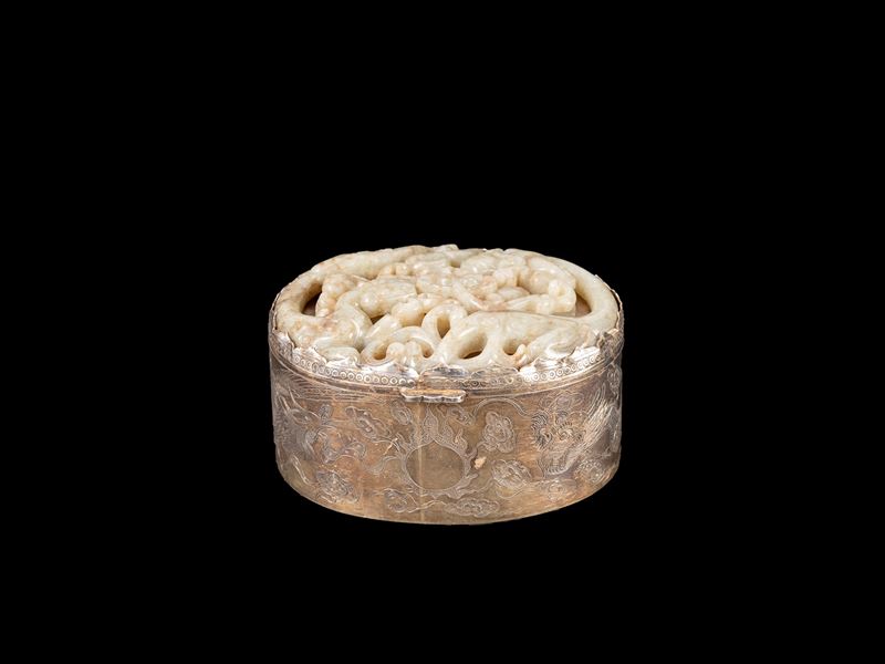 SCATOLA IN ARGENTO E COPERCHIO IN GIADA