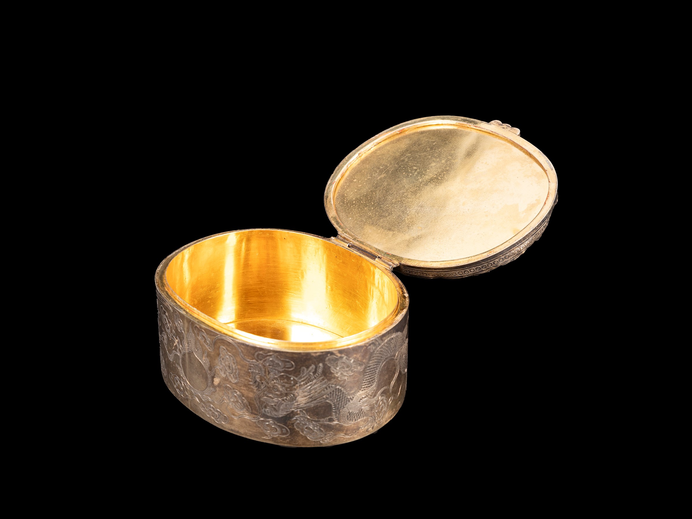 SCATOLA IN ARGENTO E COPERCHIO IN GIADA