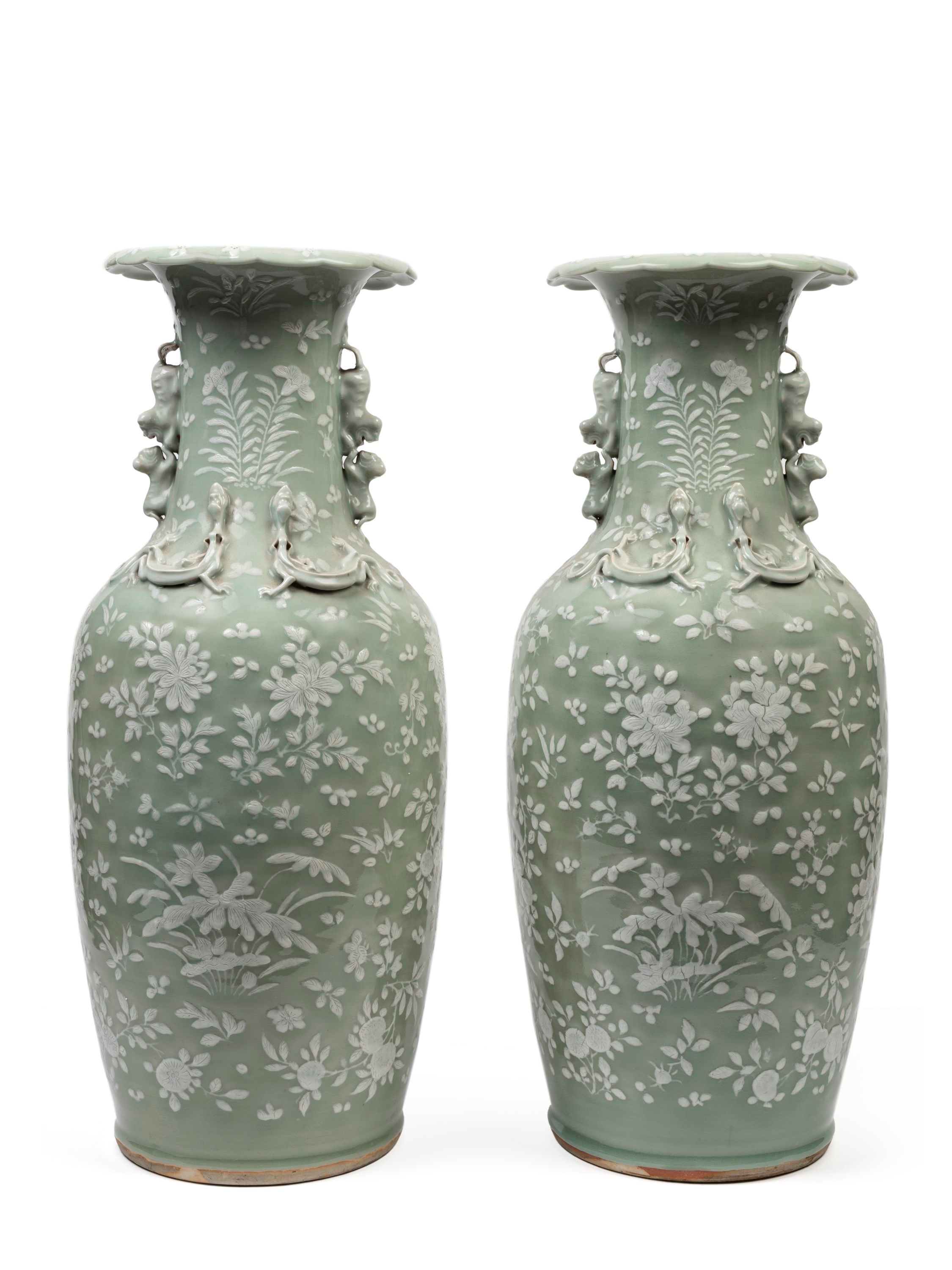 DUE GRANDI VASI IN PORCELLANA CELADON