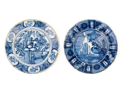 Coppia di piatti in porcellana bianca e blu, Delft, XVII/XVIII secolo