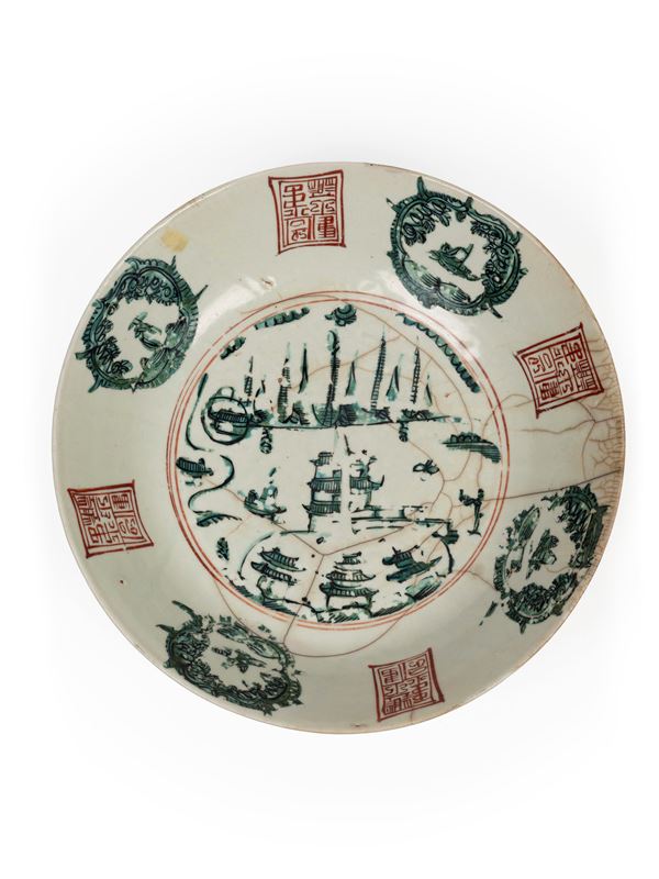 A LARGE POLYCHROME SWATOW CHARGER
