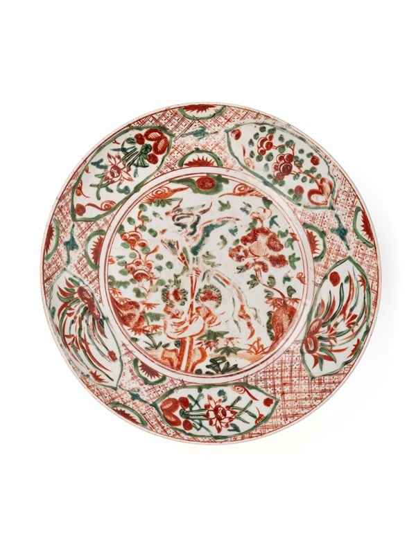 A LARGE POLYCHROME SWATOW DISH