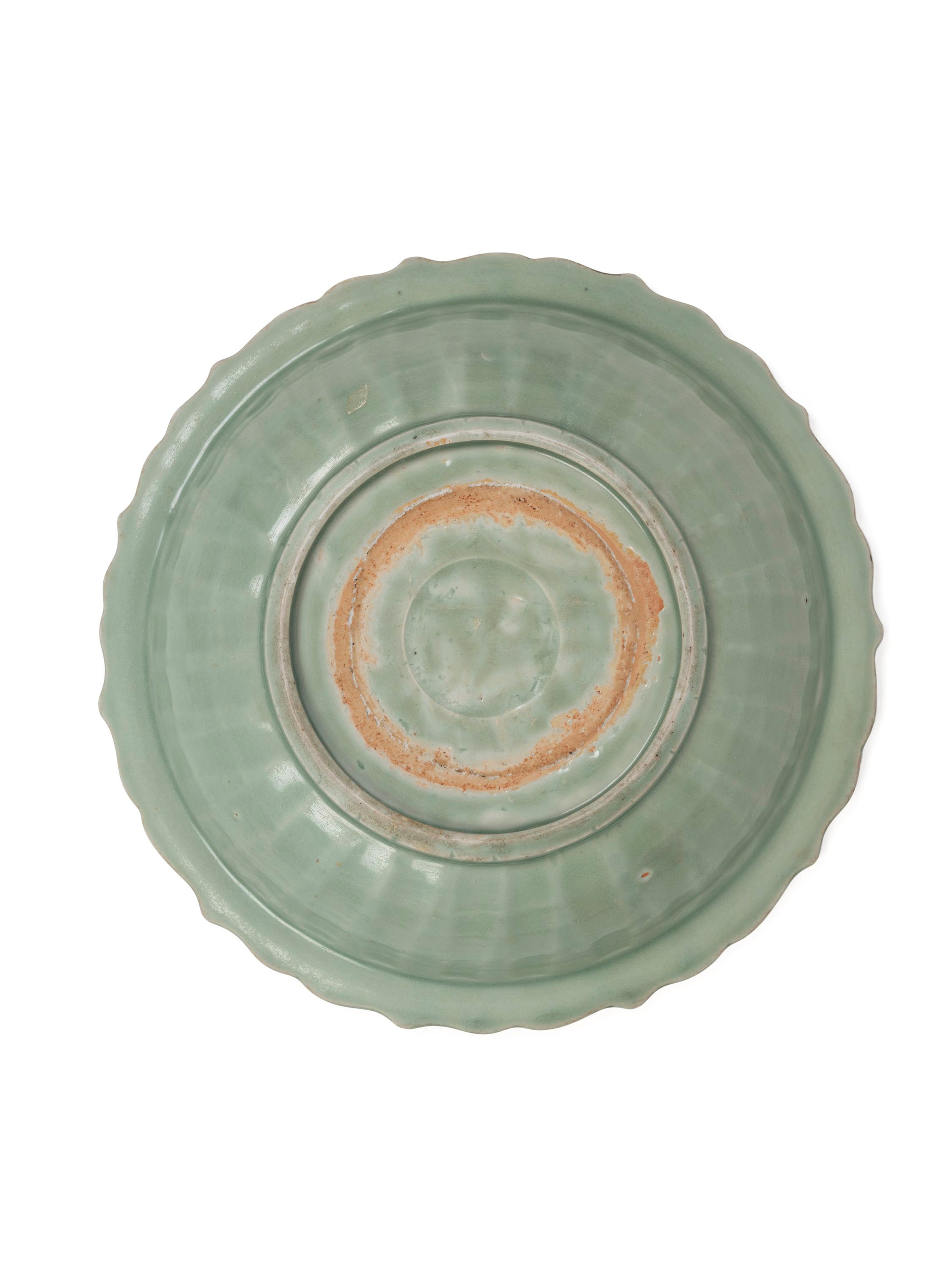 GRANDE PIATTO IN PORCELLANA CELADON