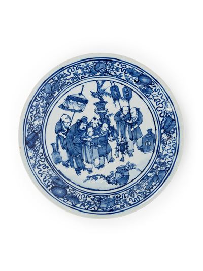 Piatto in porcellana bianca e blu, Cina, dinastia Qing, XIX secolo