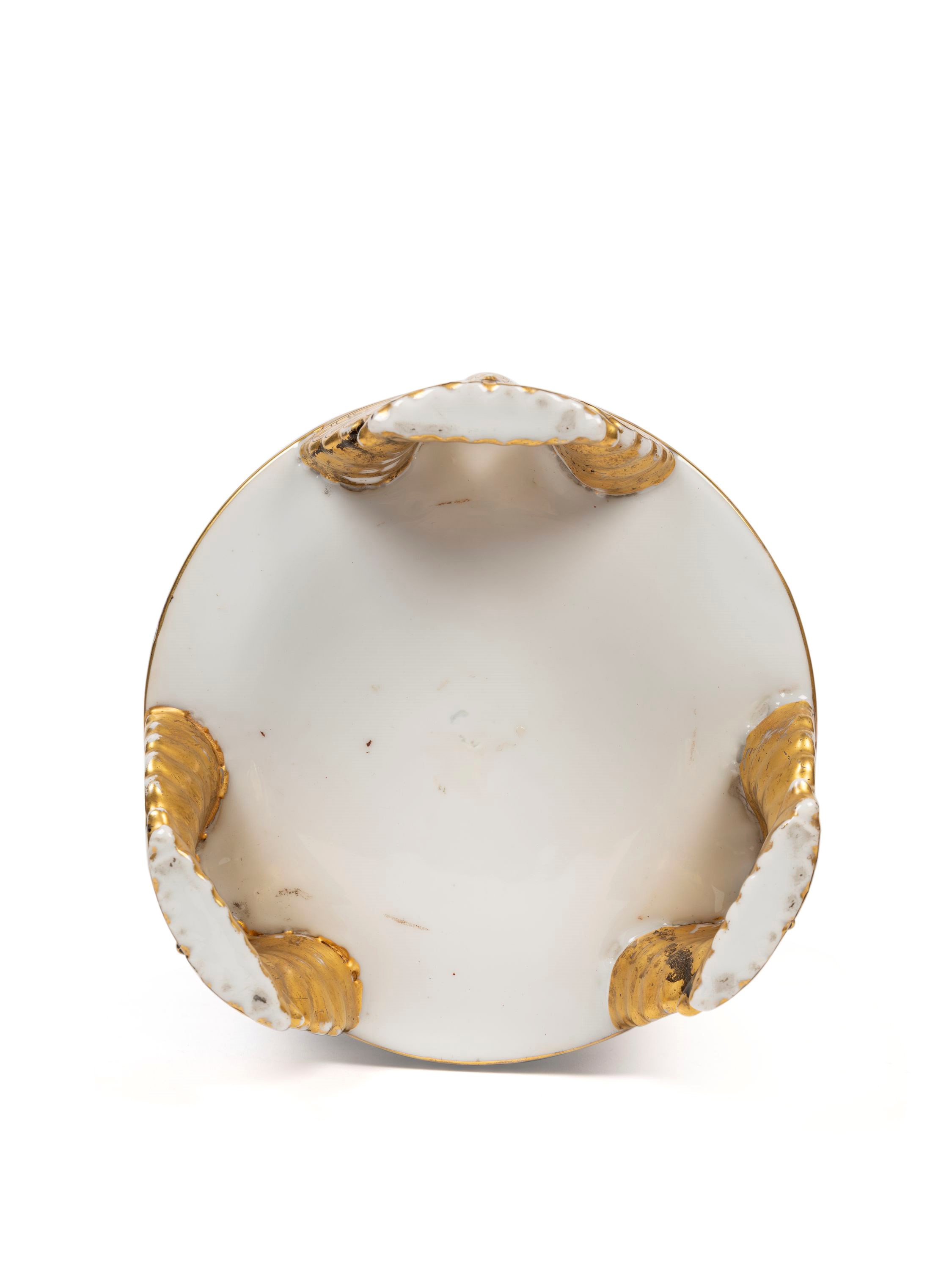 COPPIA DI VASI IN PORCELLANA POLICROMA