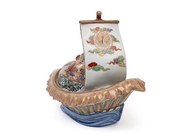 POLYCHROME PORCELAIN BOAT