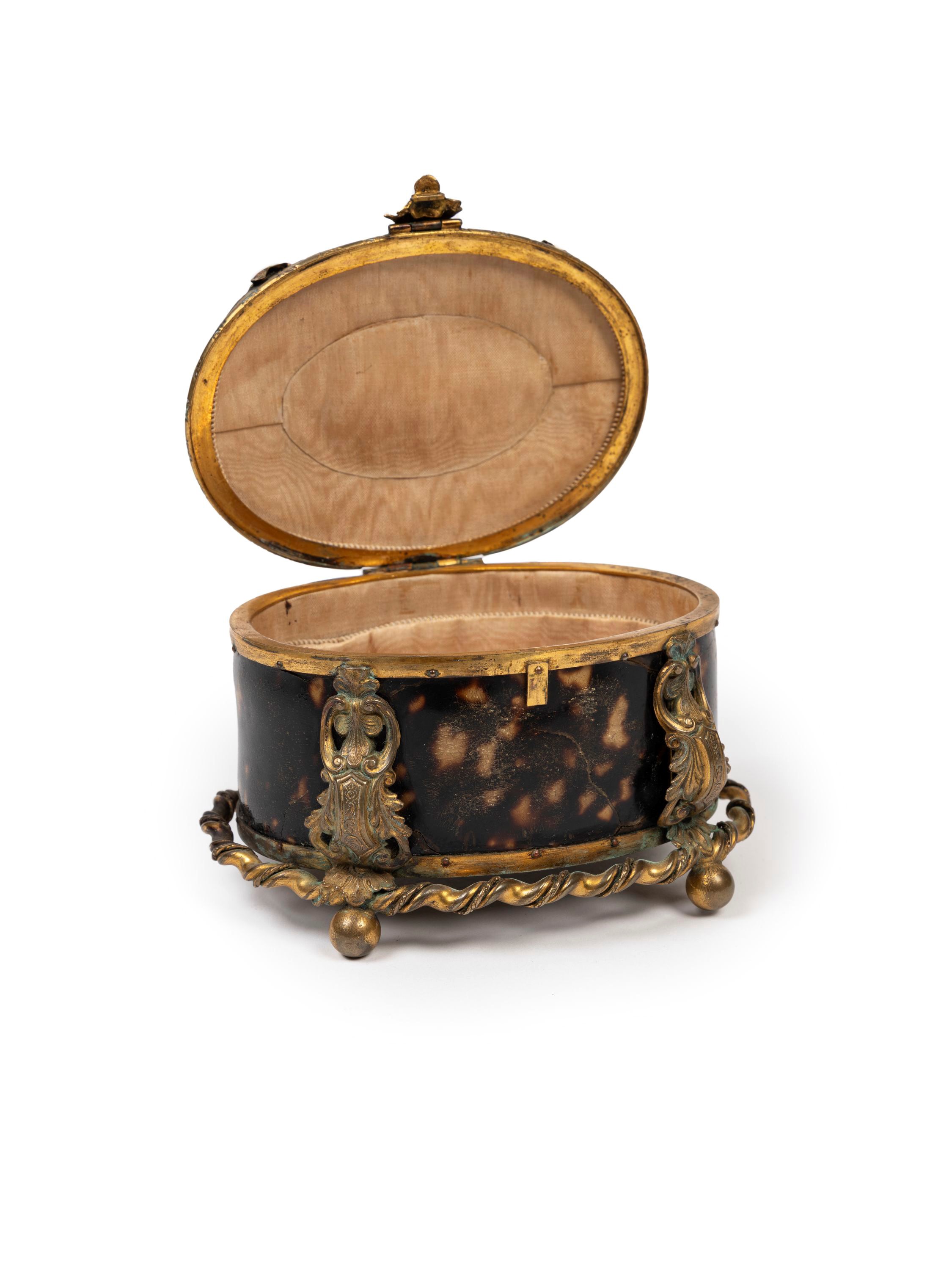 Cofanetto in tartaruga e bronzo dorato, XIX secolo