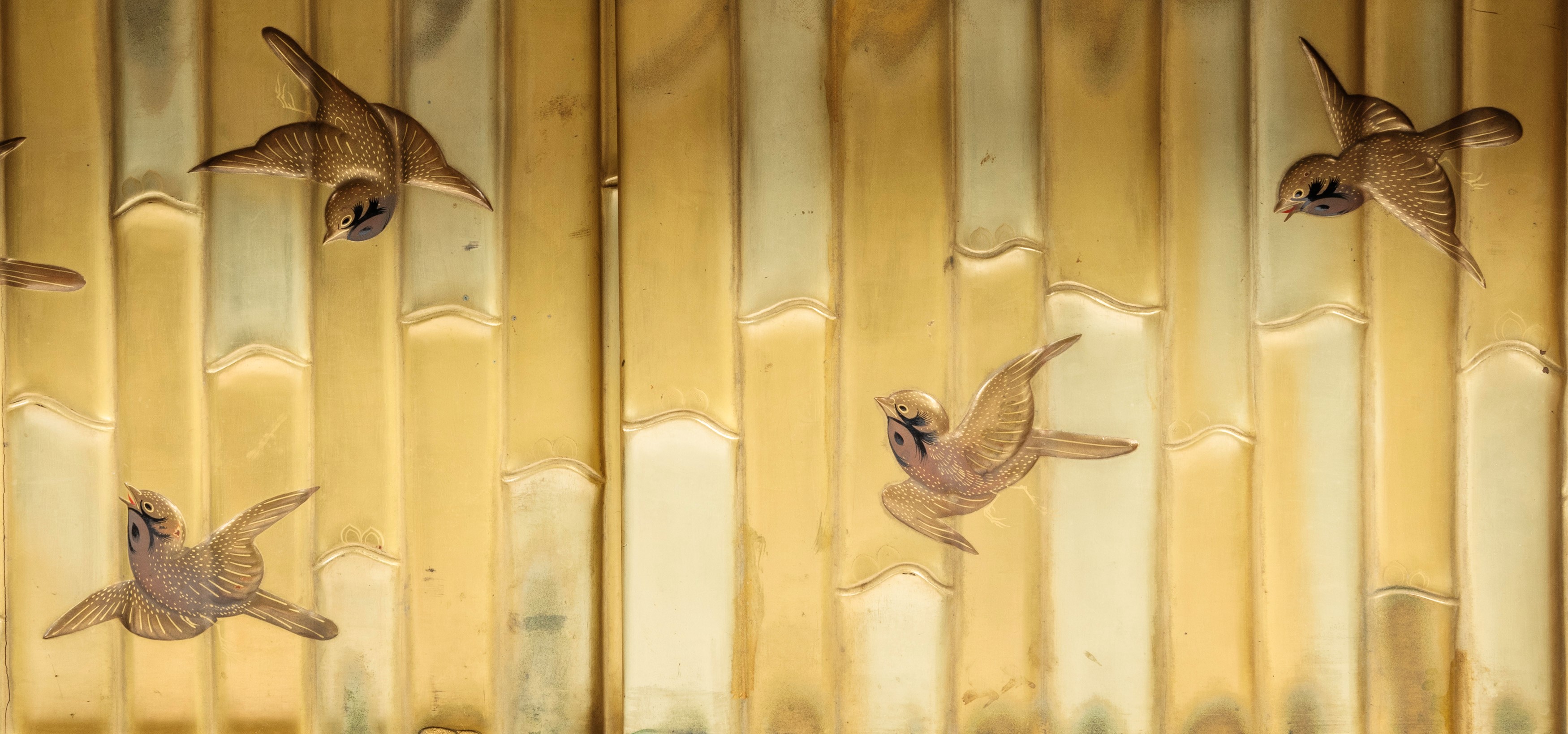 KODANSU IN LACCA NERA E ORO