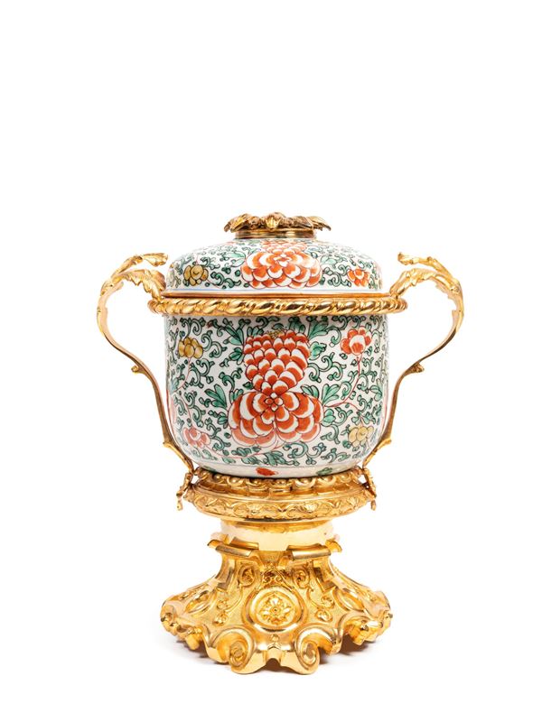 POLYCHROME PORCELAIN BOWL MOUNTED IN BRONZE