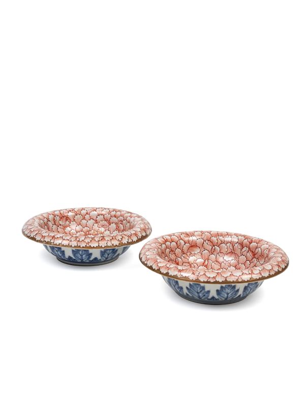 PAIR OF POLYCHROME PORCELAIN BOWLS