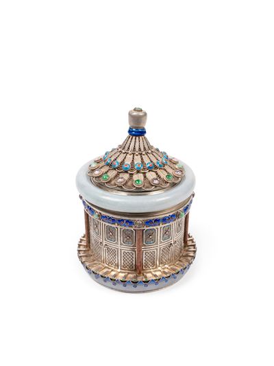 Scatola in argento, giada e smalti, forma pagoda, Cina, XX secolo